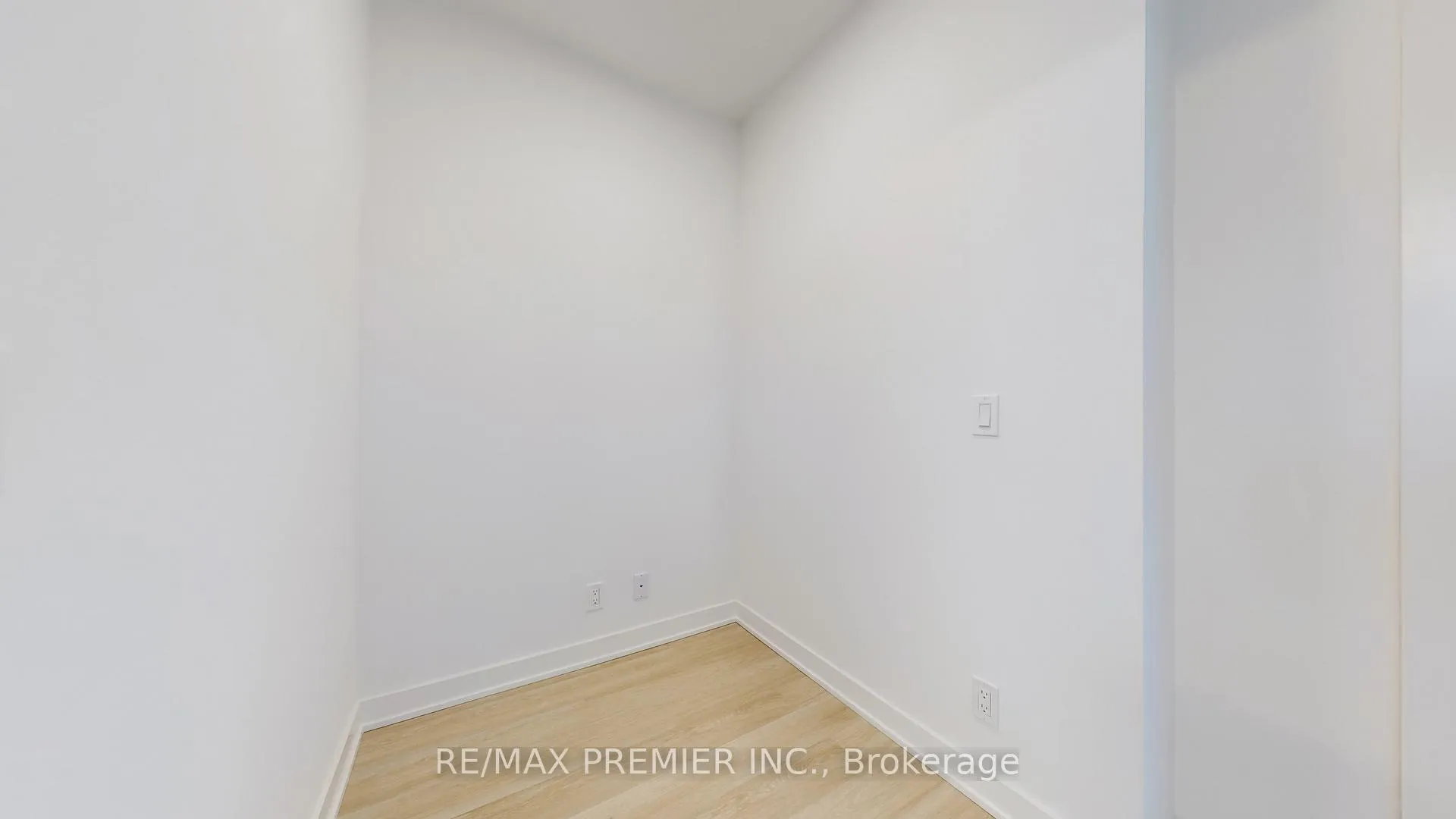 Photo 25 of Unit 1206, 30 Upper Mall Way, Vaughan, Brownridge — HOMEH