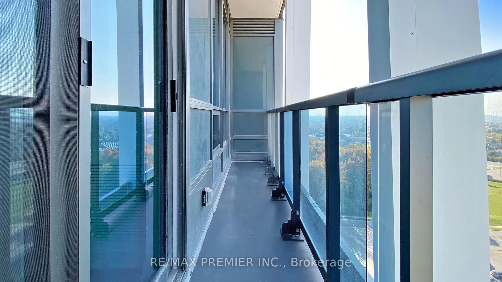 Photo 36 of Unit 1206, 30 Upper Mall Way, Vaughan, Brownridge — HOMEH