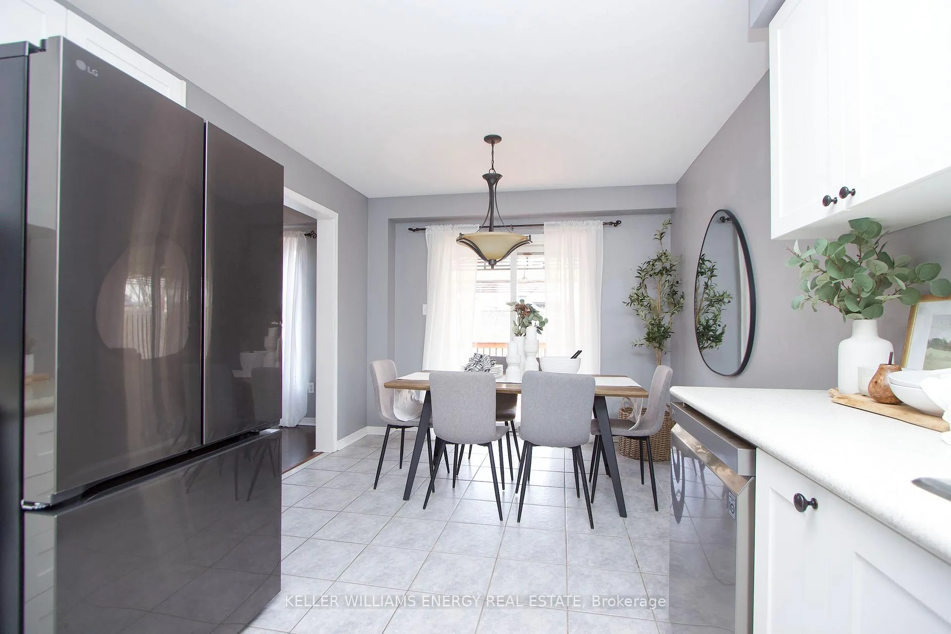 Photo 14 of 38 Hutton Place, Clarington, Bowmanville — HOMEH