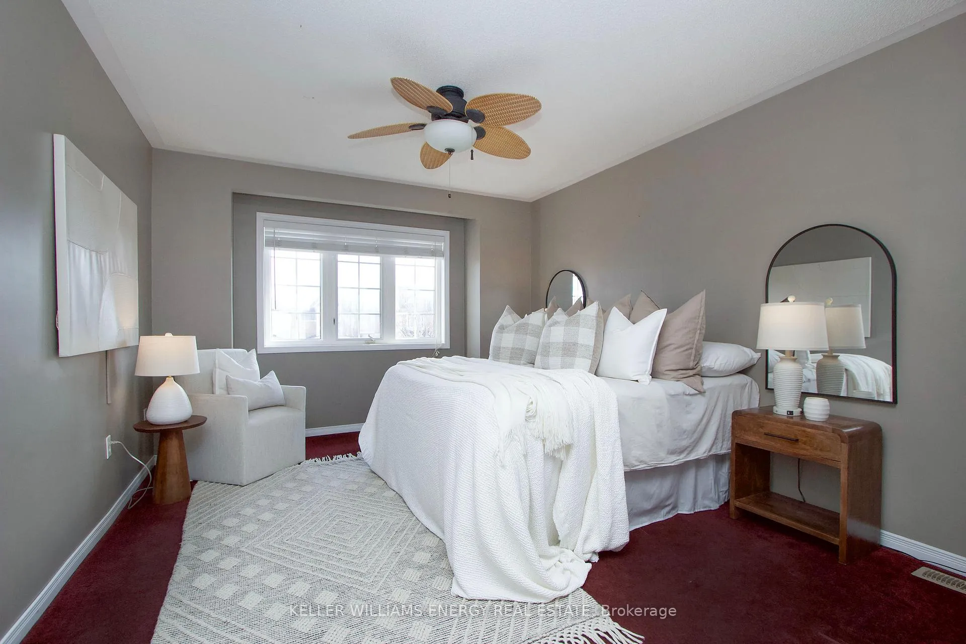 Photo 17 of 38 Hutton Place, Clarington, Bowmanville — HOMEH