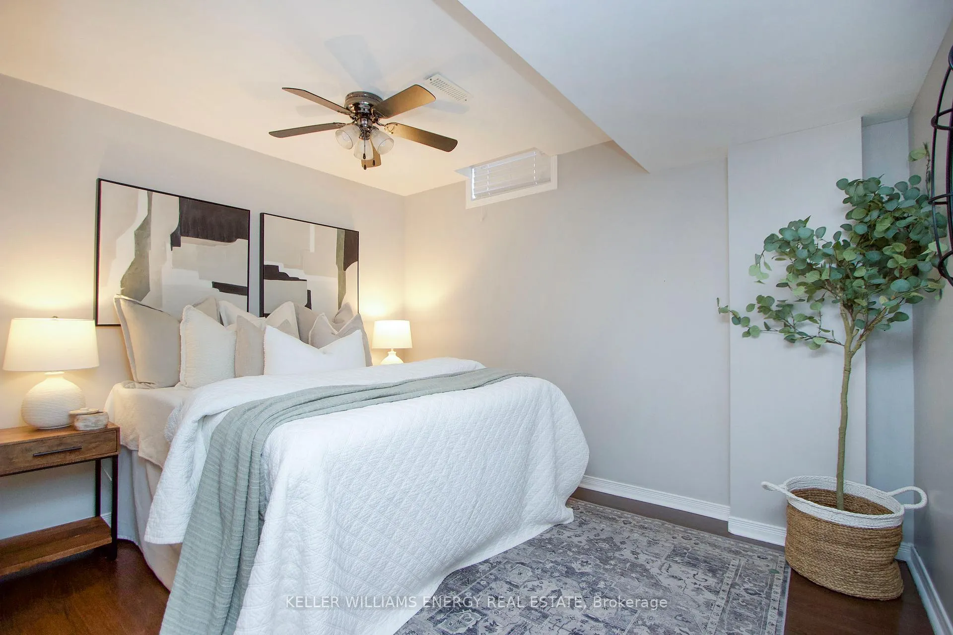 Photo 26 of 38 Hutton Place, Clarington, Bowmanville — HOMEH