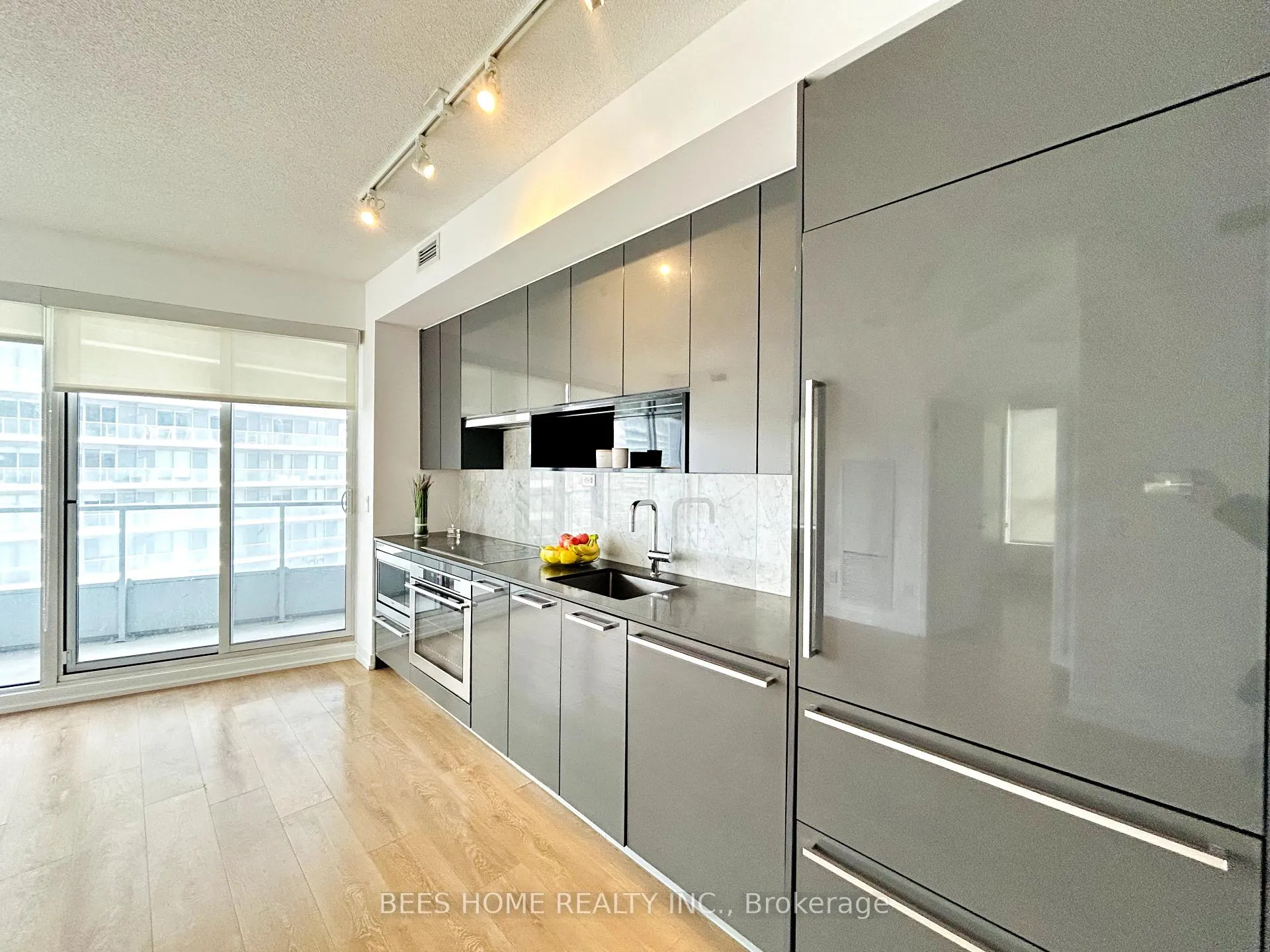 Photo 8 of Unit 1905, 115 McMahon Drive, North York, Bayview Village — HOMEH