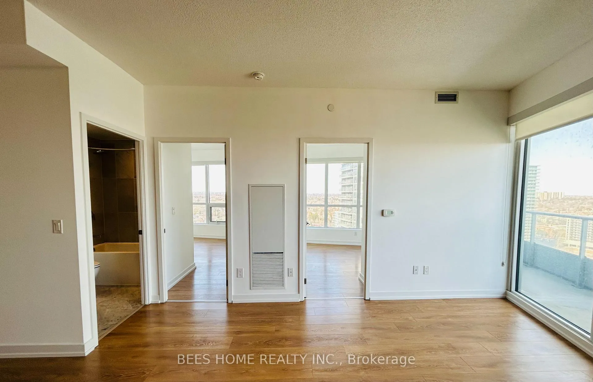 Photo 9 of Unit 1905, 115 McMahon Drive, North York, Bayview Village — HOMEH