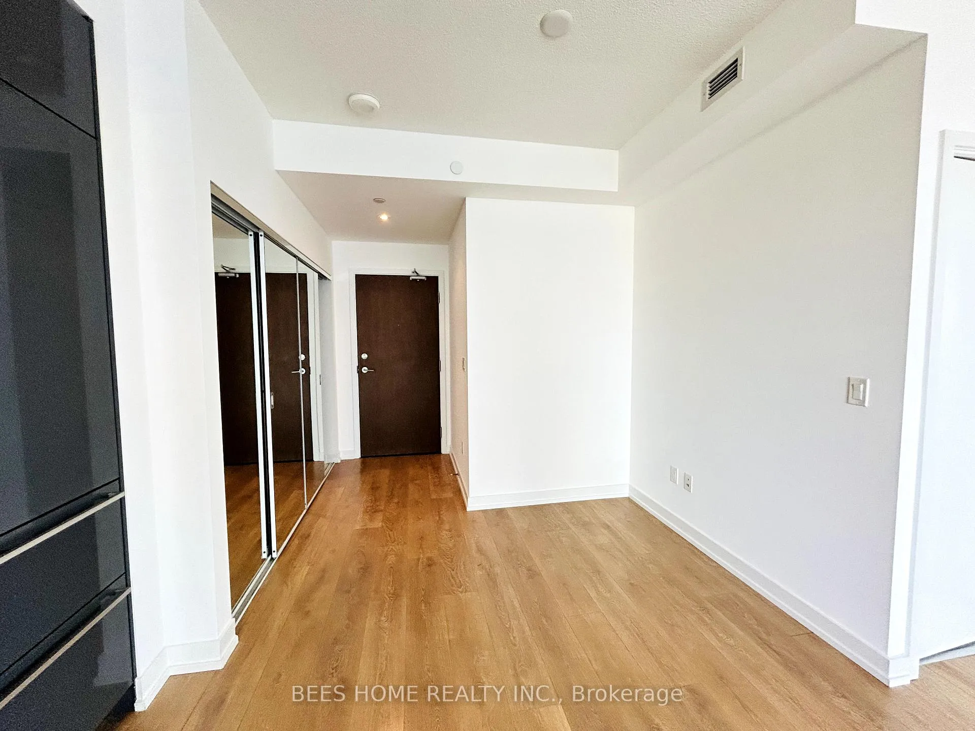 Photo 11 of Unit 1905, 115 McMahon Drive, North York, Bayview Village — HOMEH