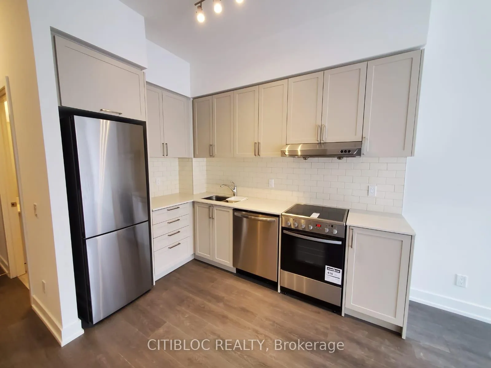 Photo 3 of Unit 106W, 268 Buchanan Drive W, Markham, Unionville — HOMEH