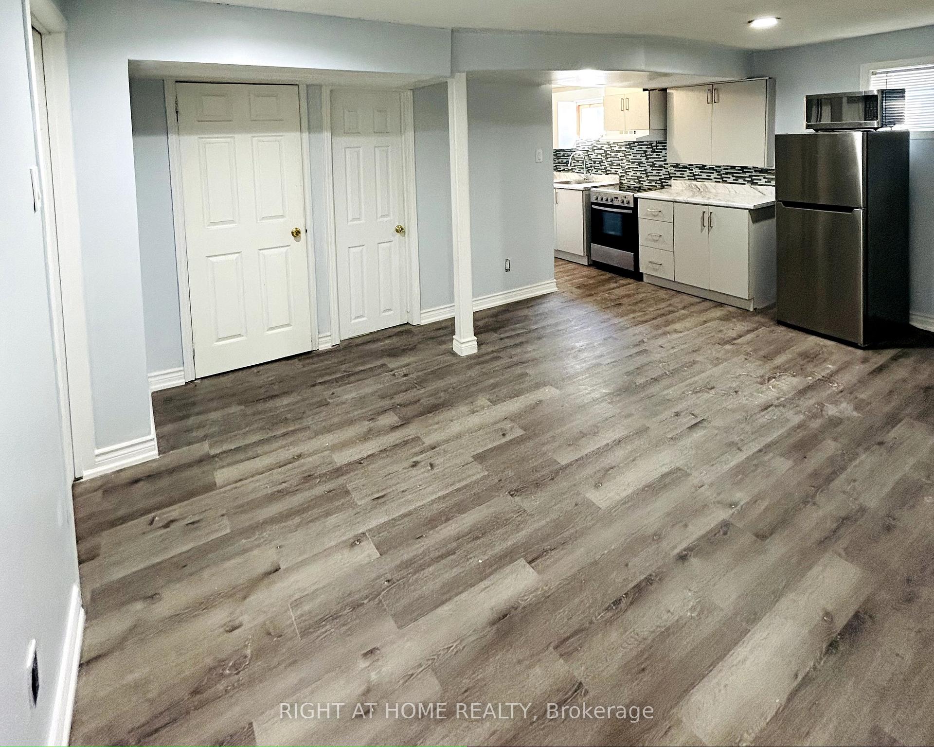 Photo 2 of 85 Cloverdale Drive, Brampton, Avondale — HOMEH