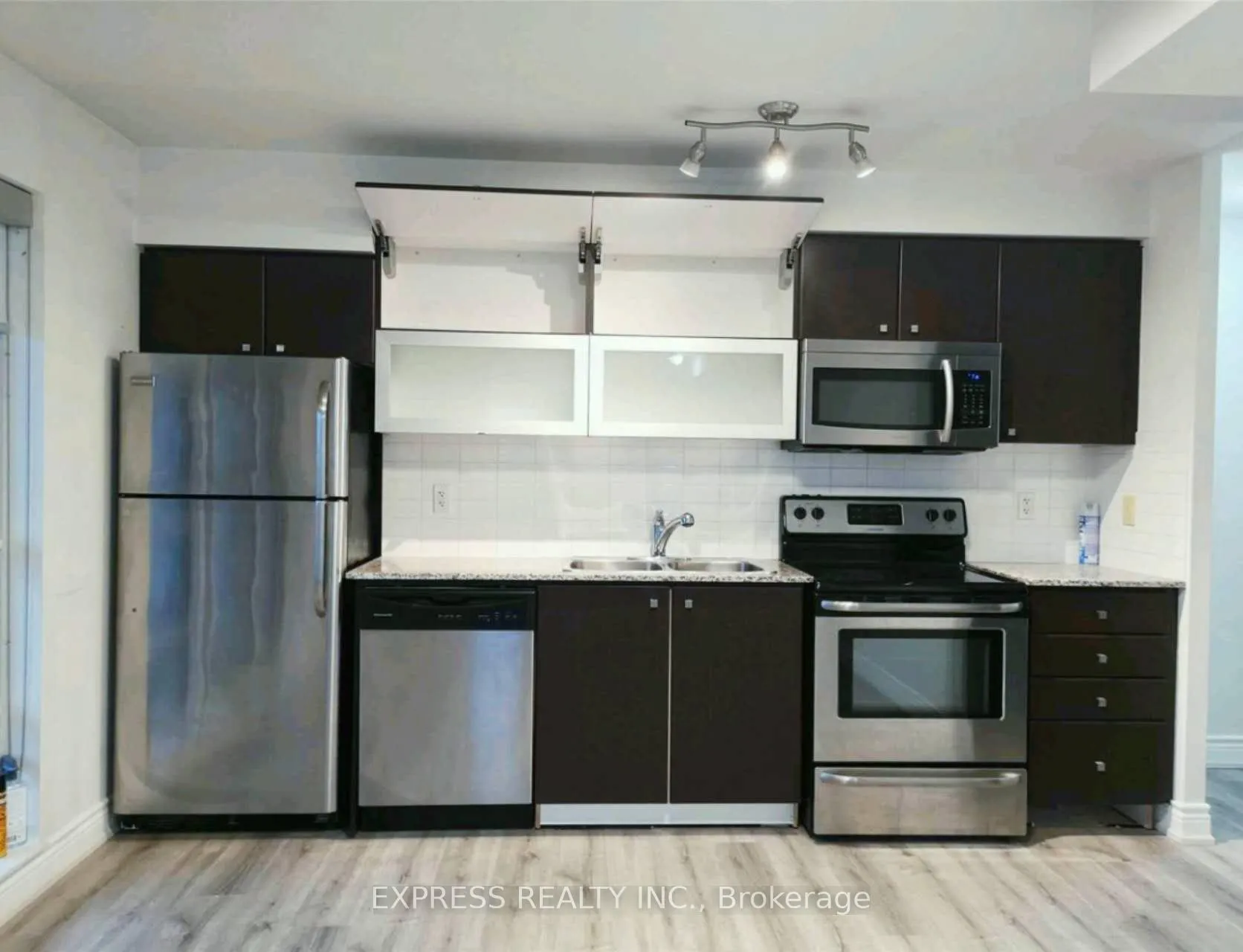 Front of Unit 1105, 2015 Sheppard Avenue E
