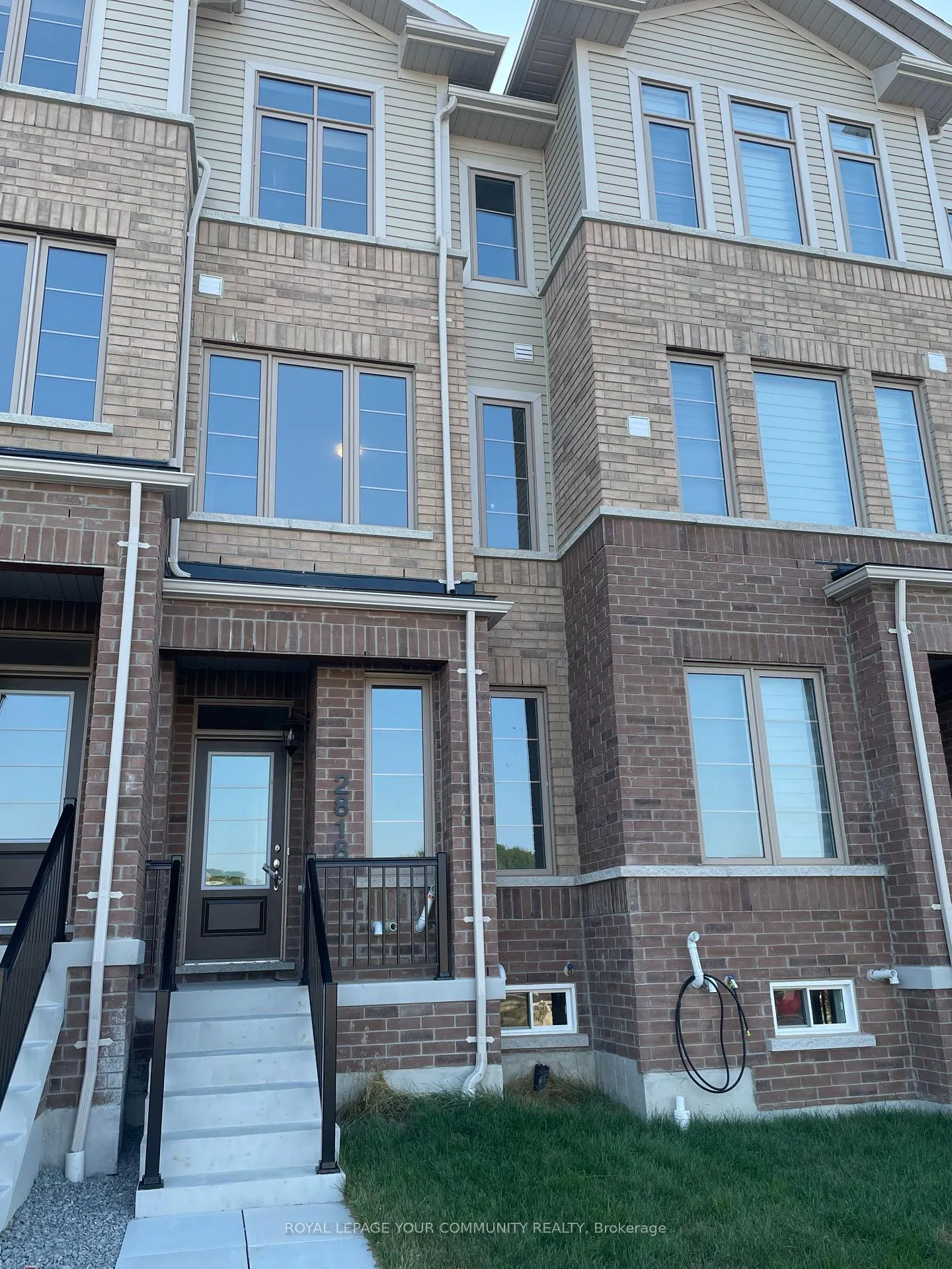 Photo 1 of 2818 Tippett Mews, Pickering, Rural Pickering — HOMEH