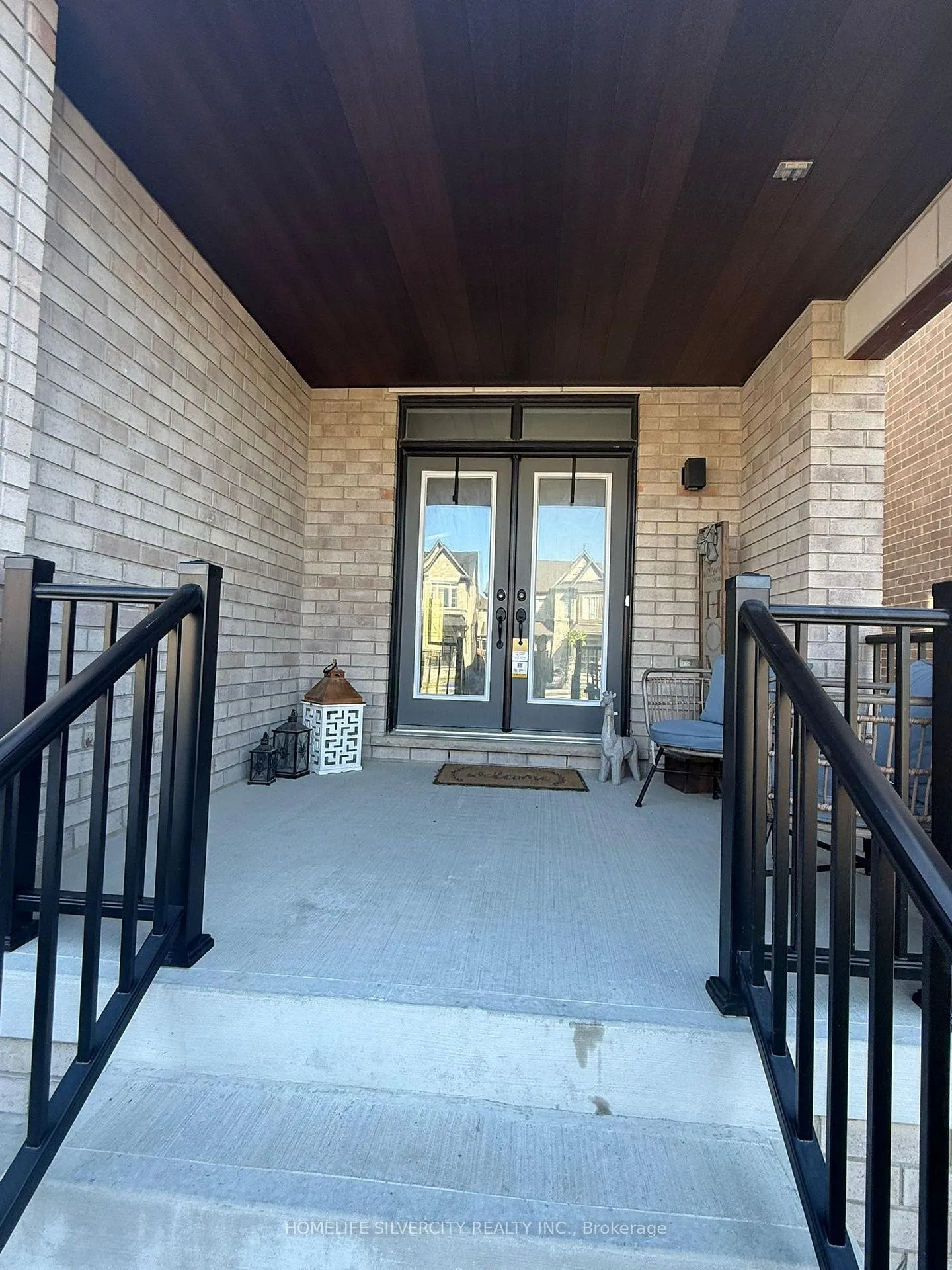 Photo 5 of 2093 Coppermine Street, Oshawa, Kedron — HOMEH