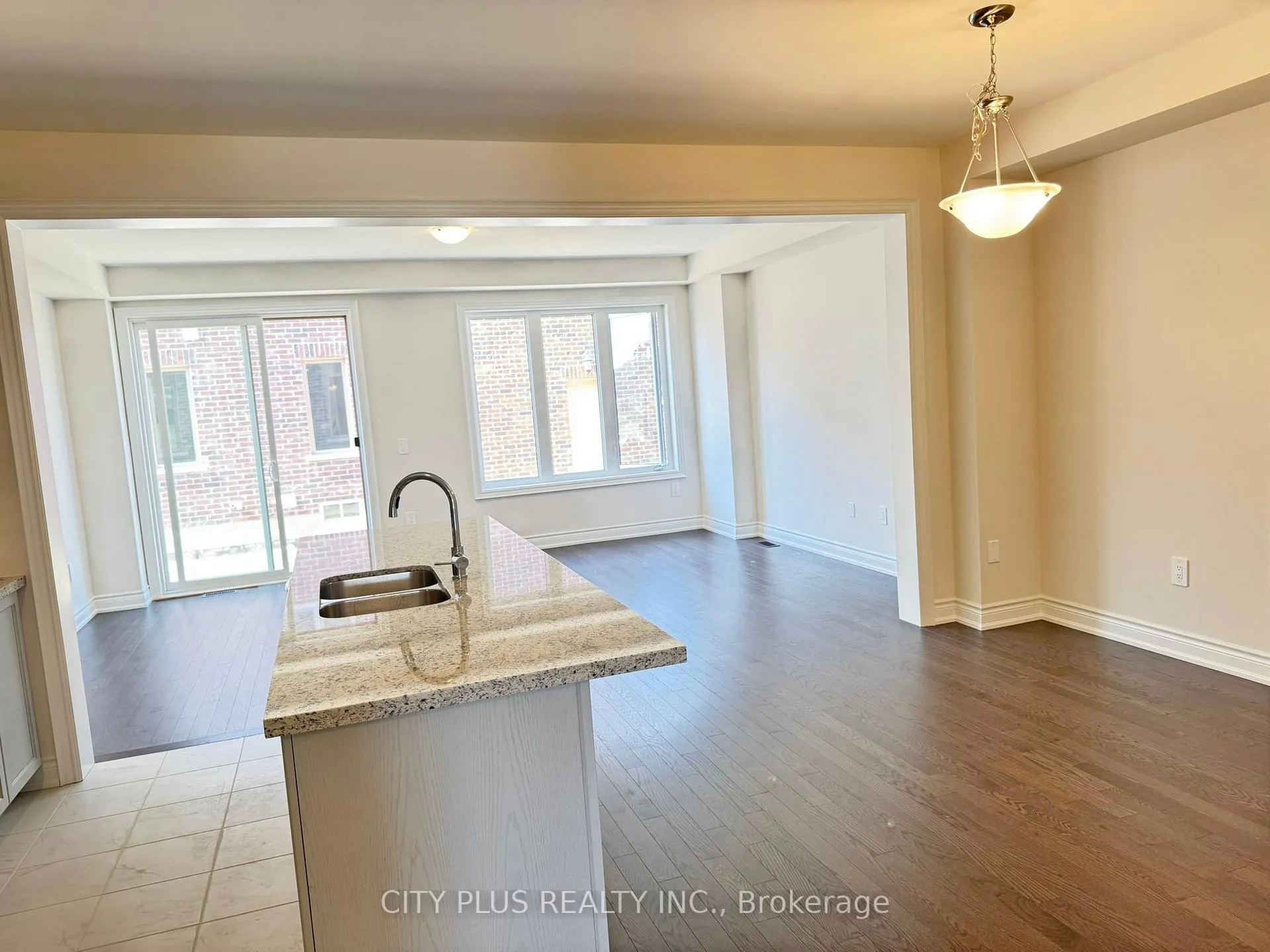 Photo 4 of 2977 Grindstone Crescent, Pickering, Rural Pickering — HOMEH