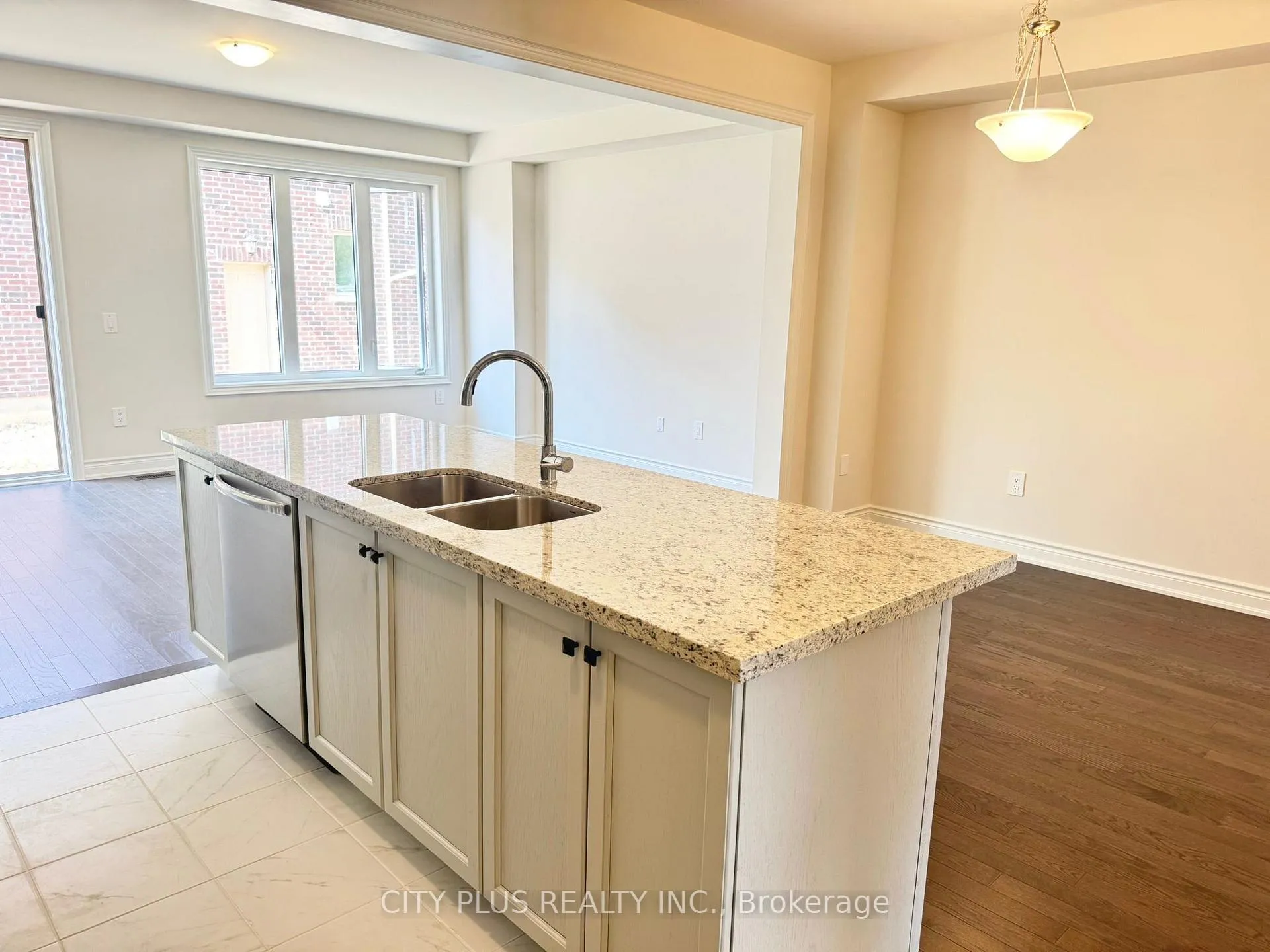 Photo 6 of 2977 Grindstone Crescent, Pickering, Rural Pickering — HOMEH