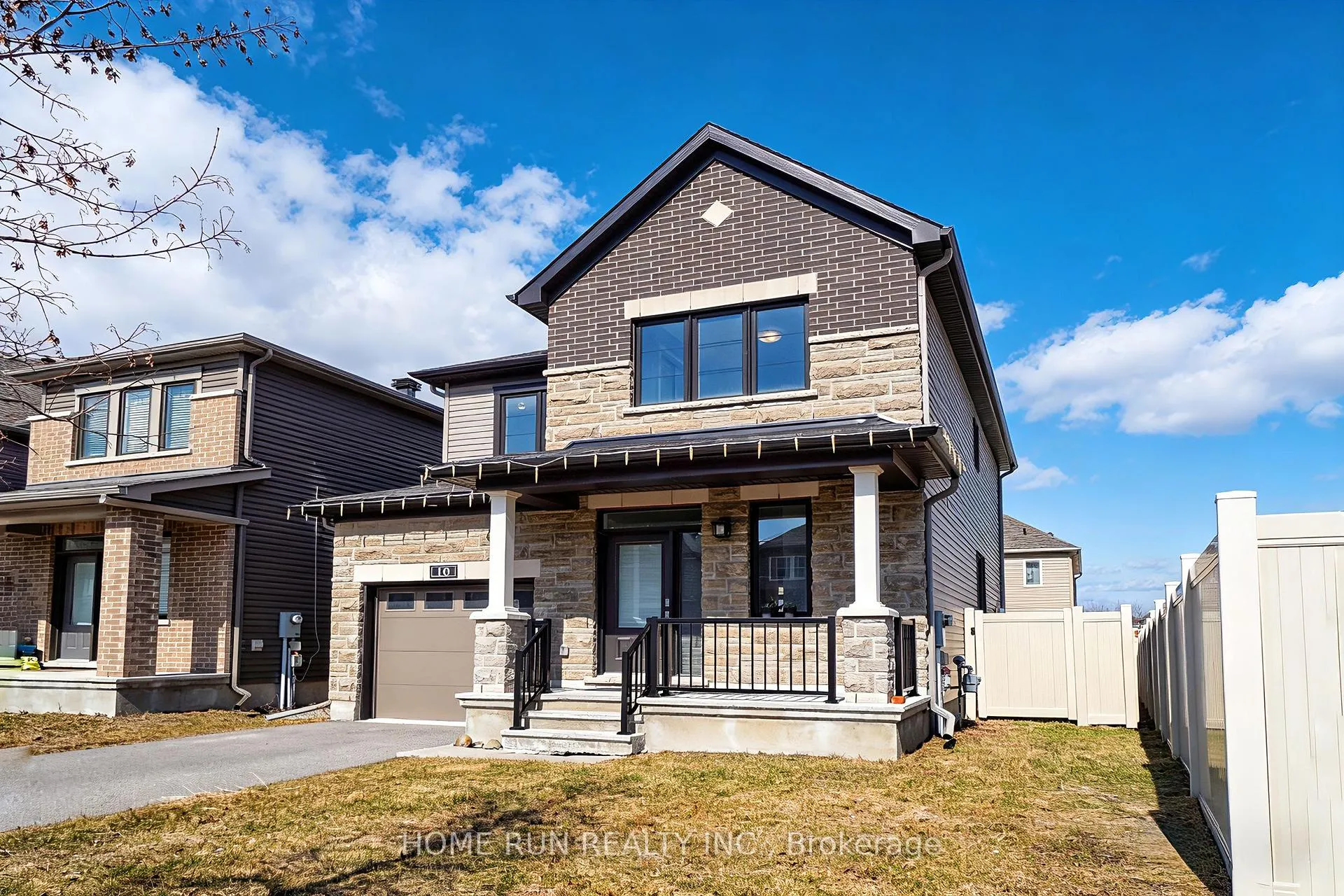 Photo 2 of 10 Eramosa Crescent, Ottawa, Kanata - Kanata Lakes/Heritage Hills — HOMEH