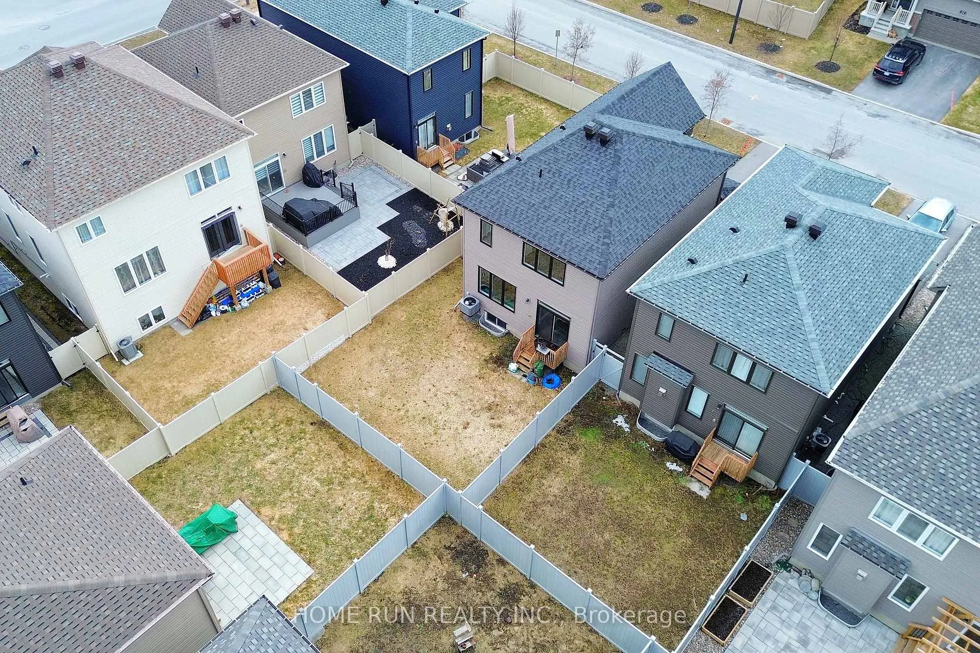 Photo 4 of 10 Eramosa Crescent, Ottawa, Kanata - Kanata Lakes/Heritage Hills — HOMEH