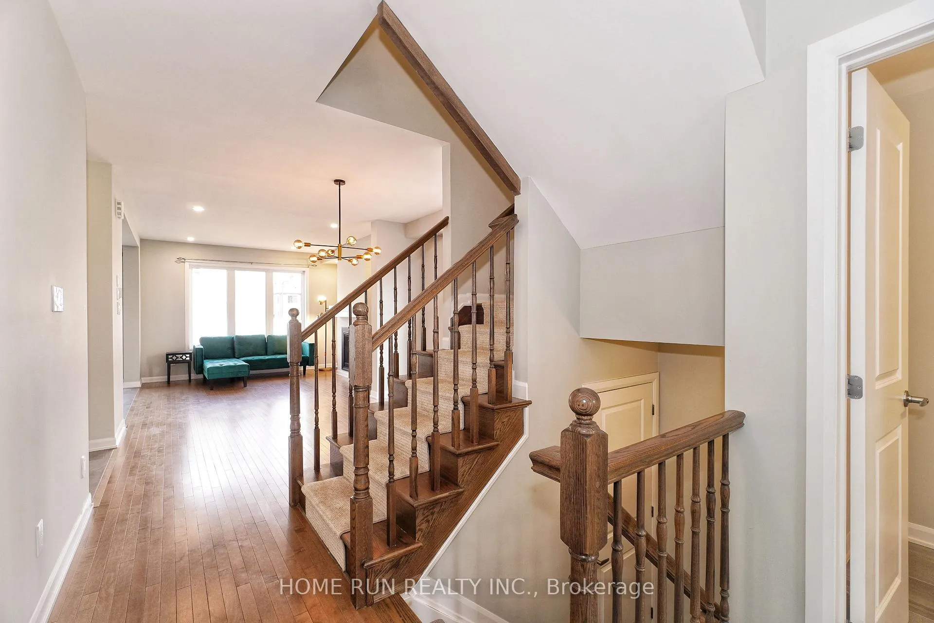 Photo 6 of 10 Eramosa Crescent, Ottawa, Kanata - Kanata Lakes/Heritage Hills — HOMEH