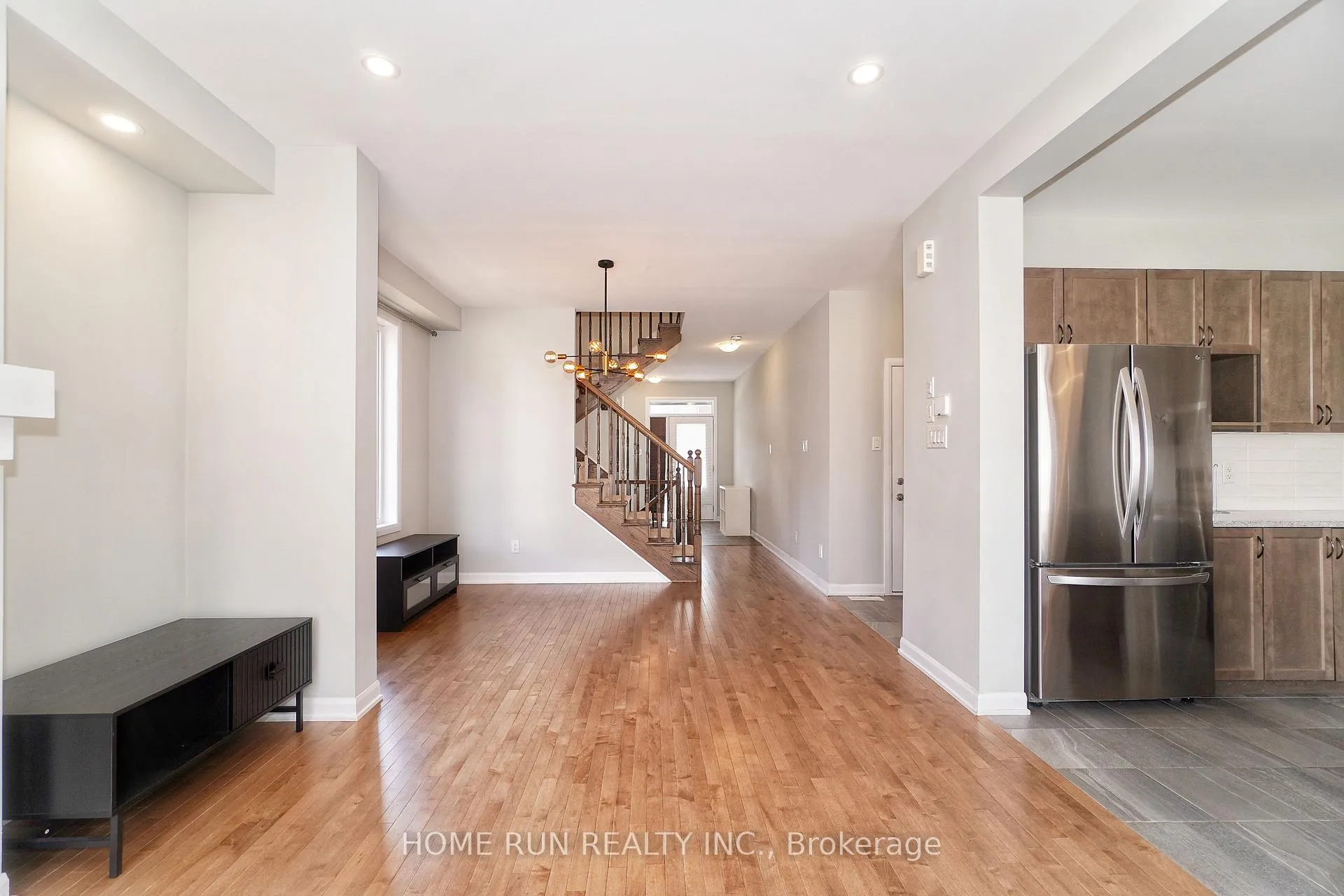 Photo 15 of 10 Eramosa Crescent, Ottawa, Kanata - Kanata Lakes/Heritage Hills — HOMEH