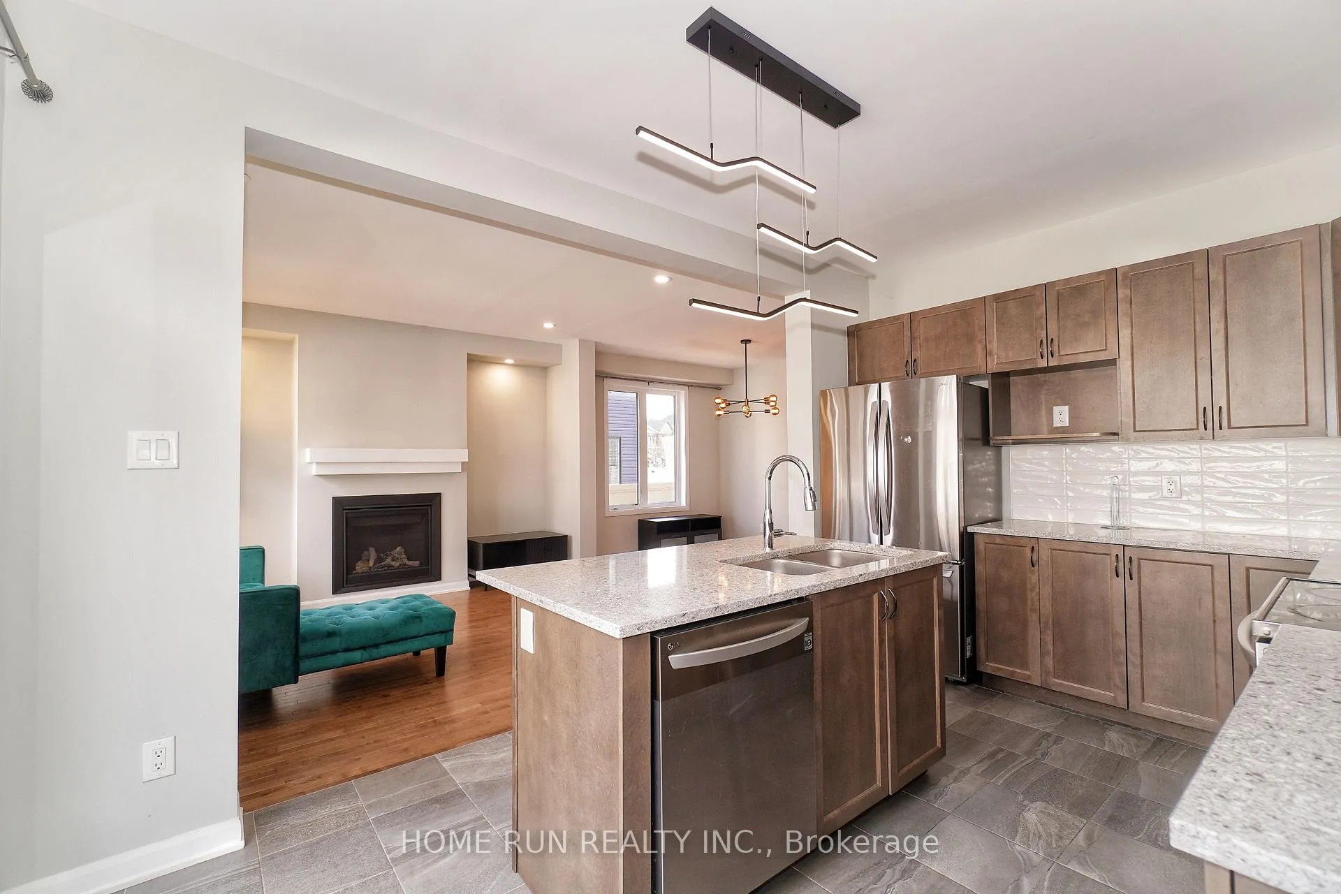 Photo 24 of 10 Eramosa Crescent, Ottawa, Kanata - Kanata Lakes/Heritage Hills — HOMEH