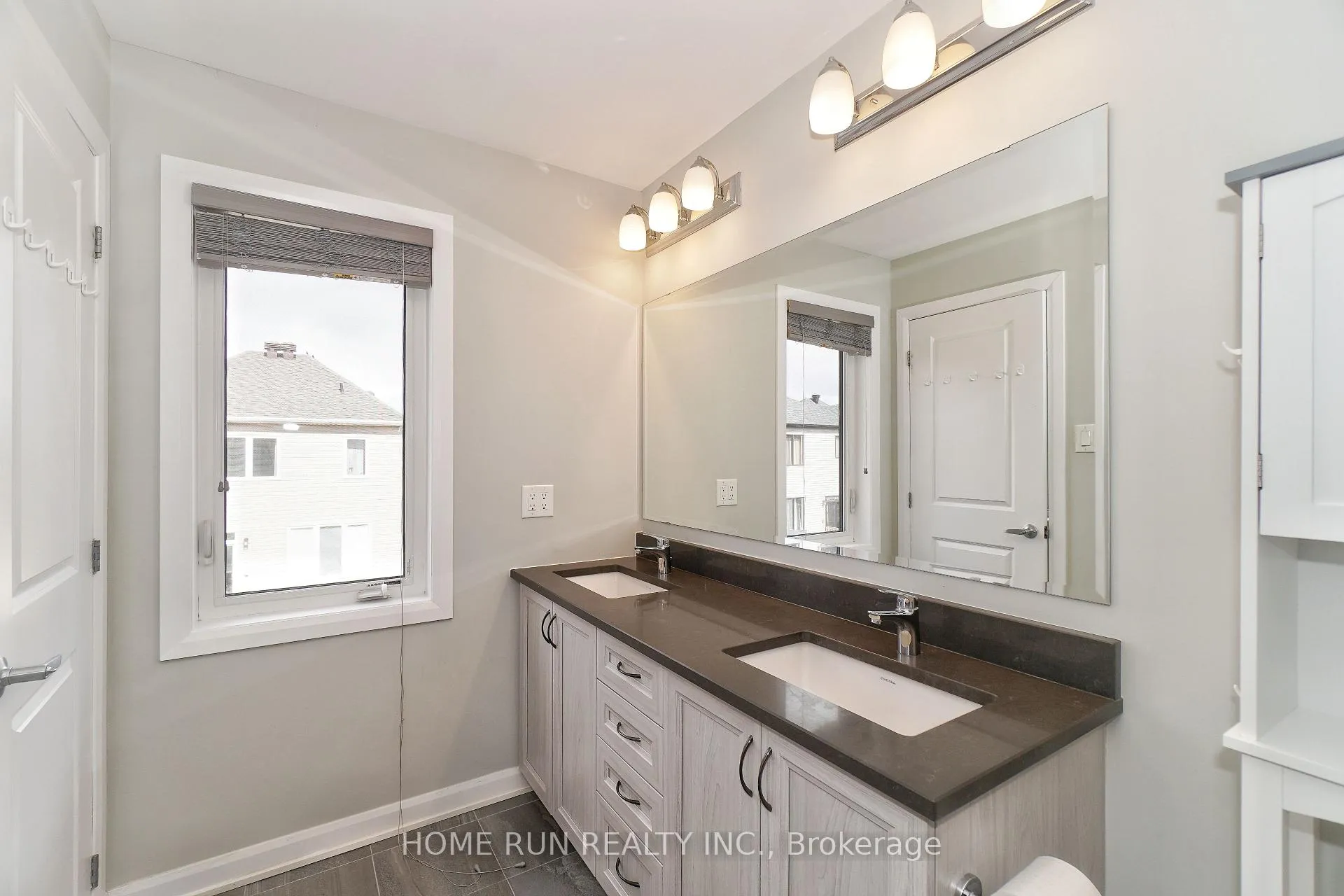 Photo 31 of 10 Eramosa Crescent, Ottawa, Kanata - Kanata Lakes/Heritage Hills — HOMEH