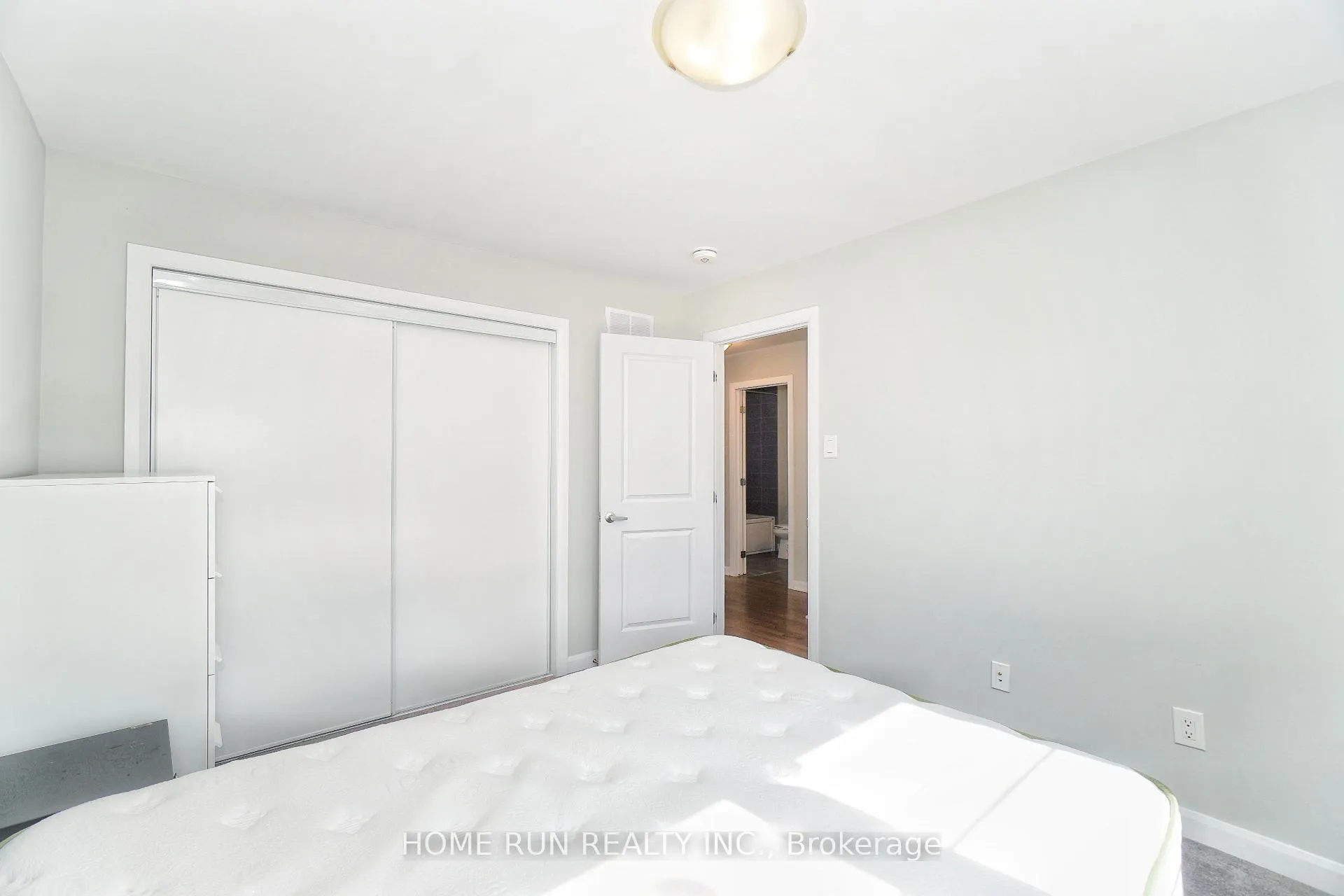 Photo 37 of 10 Eramosa Crescent, Ottawa, Kanata - Kanata Lakes/Heritage Hills — HOMEH