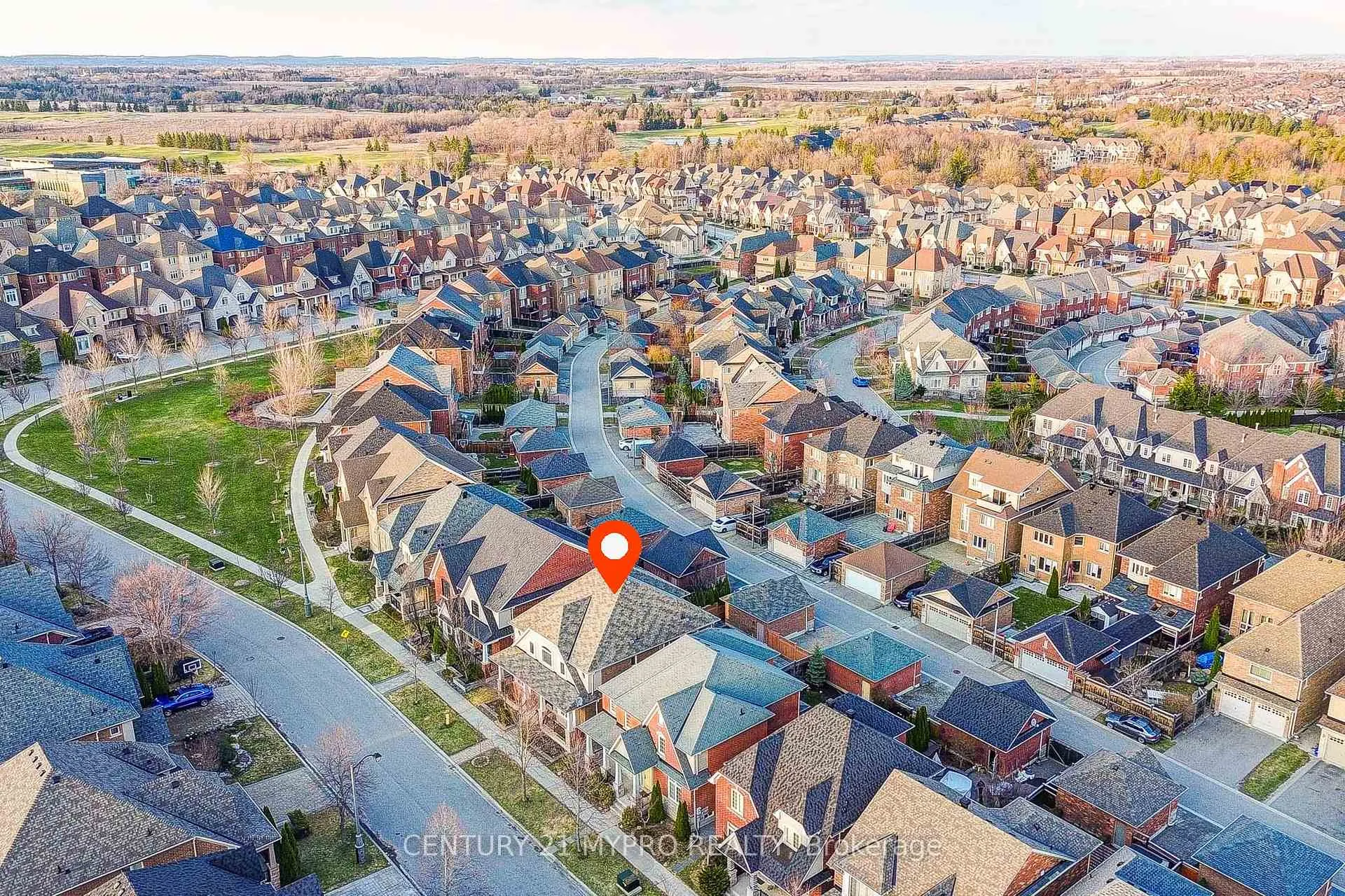 Photo 4 of 64 Glengordon Crescent, Markham, Devil's Elbow — HOMEH
