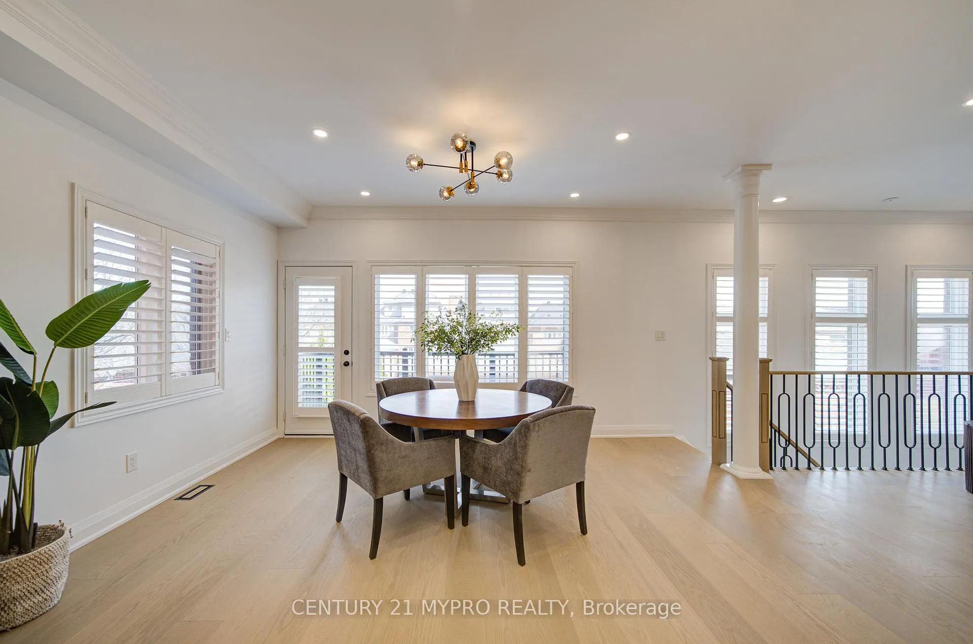 Photo 19 of 64 Glengordon Crescent, Markham, Devil's Elbow — HOMEH