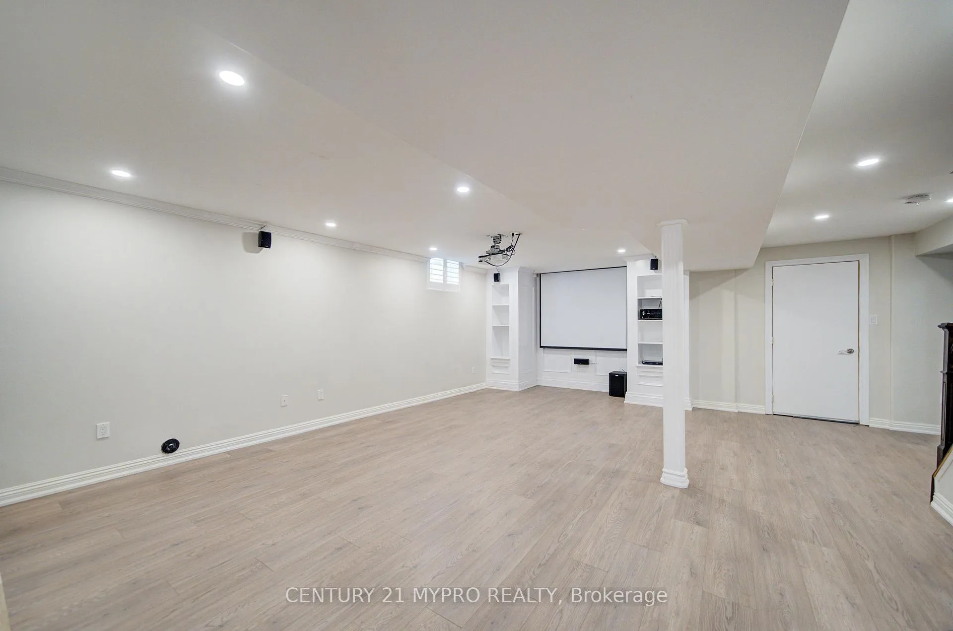 Photo 35 of 64 Glengordon Crescent, Markham, Devil's Elbow — HOMEH
