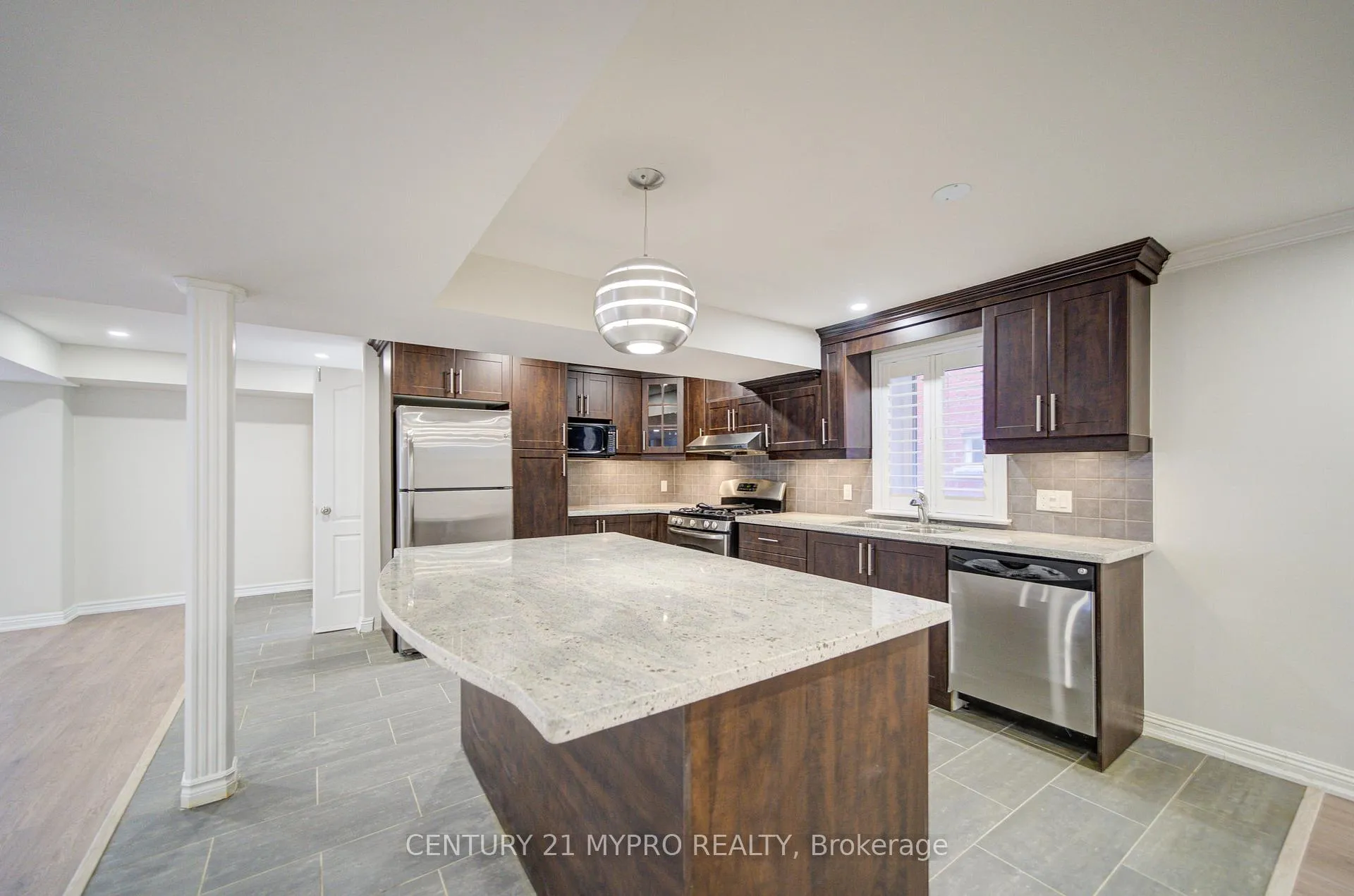 Photo 36 of 64 Glengordon Crescent, Markham, Devil's Elbow — HOMEH