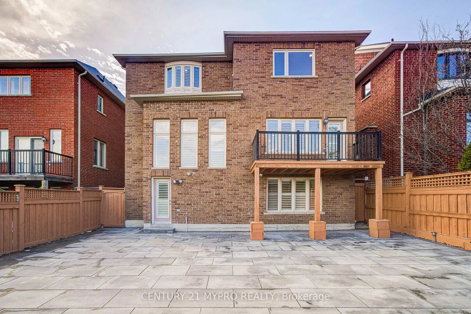 Photo 39 of 64 Glengordon Crescent, Markham, Devil's Elbow — HOMEH