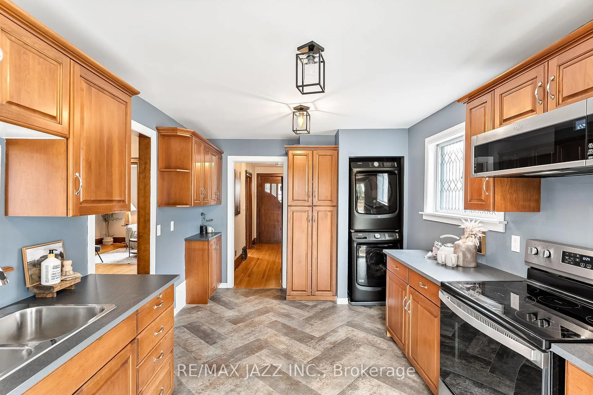 Photo 10 of 394 A Queen Street, Scugog, Port Perry — HOMEH