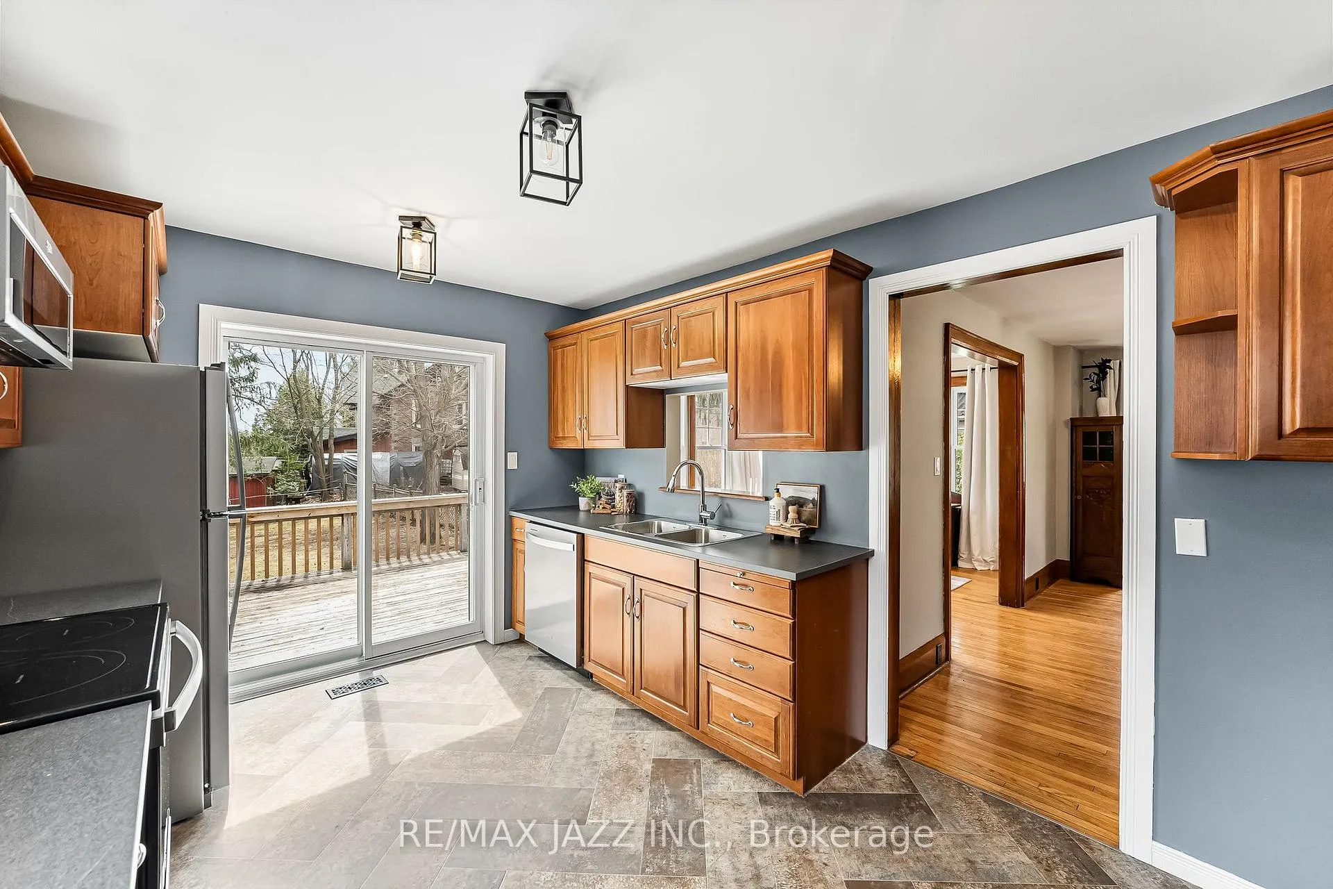 Photo 11 of 394 A Queen Street, Scugog, Port Perry — HOMEH