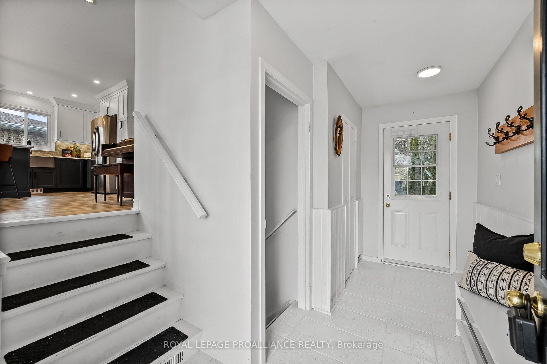Photo 7 of 529 Westwood Drive, Cobourg — HOMEH