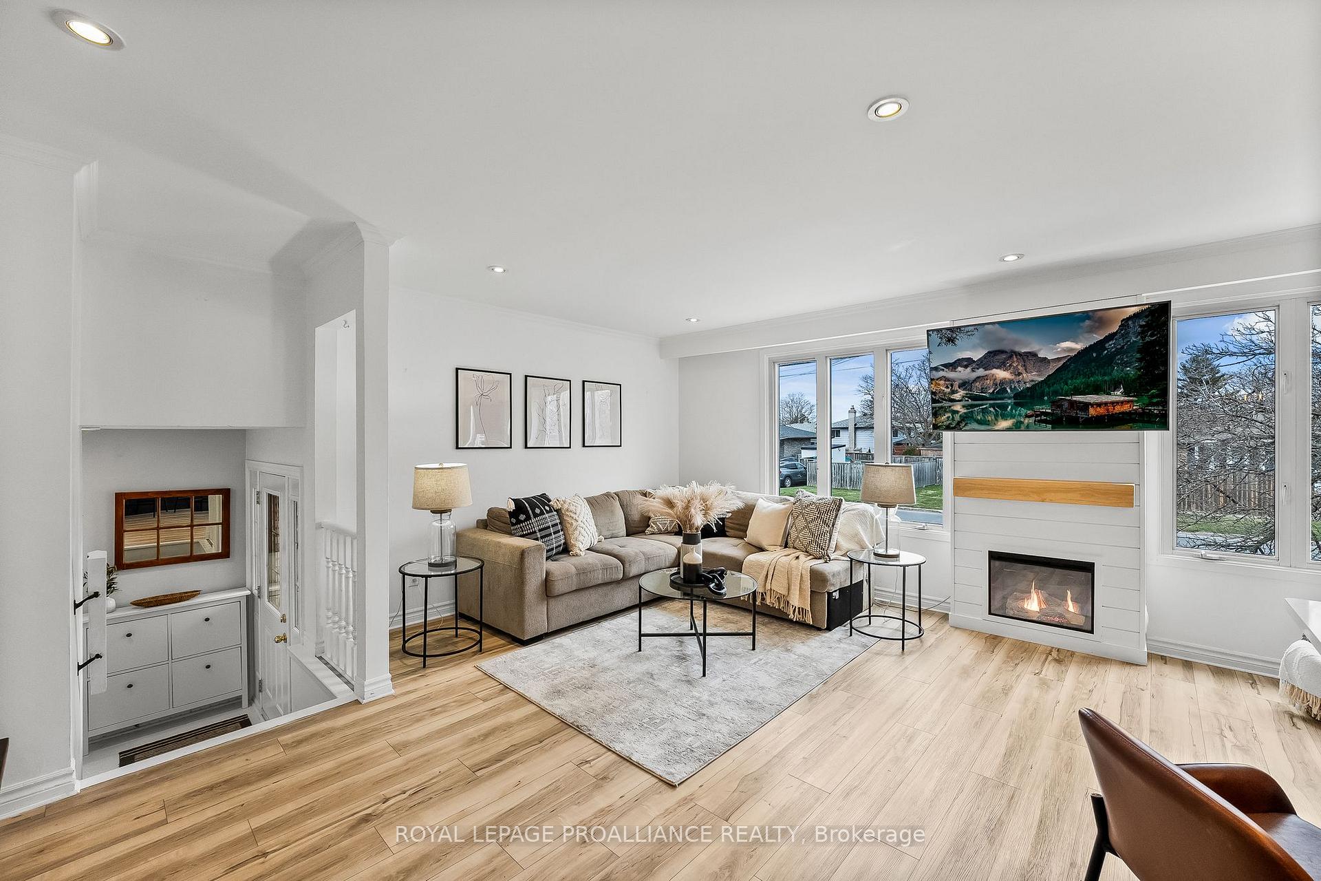 Photo 8 of 529 Westwood Drive, Cobourg — HOMEH