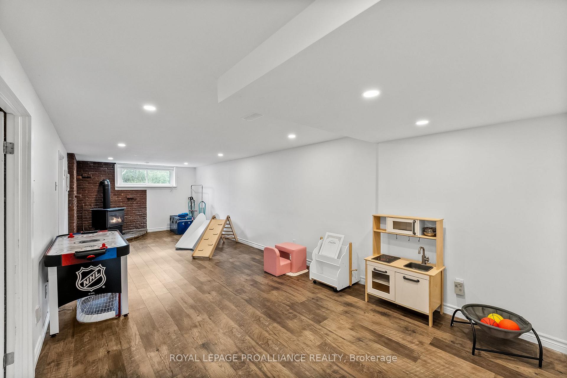 Photo 29 of 529 Westwood Drive, Cobourg — HOMEH