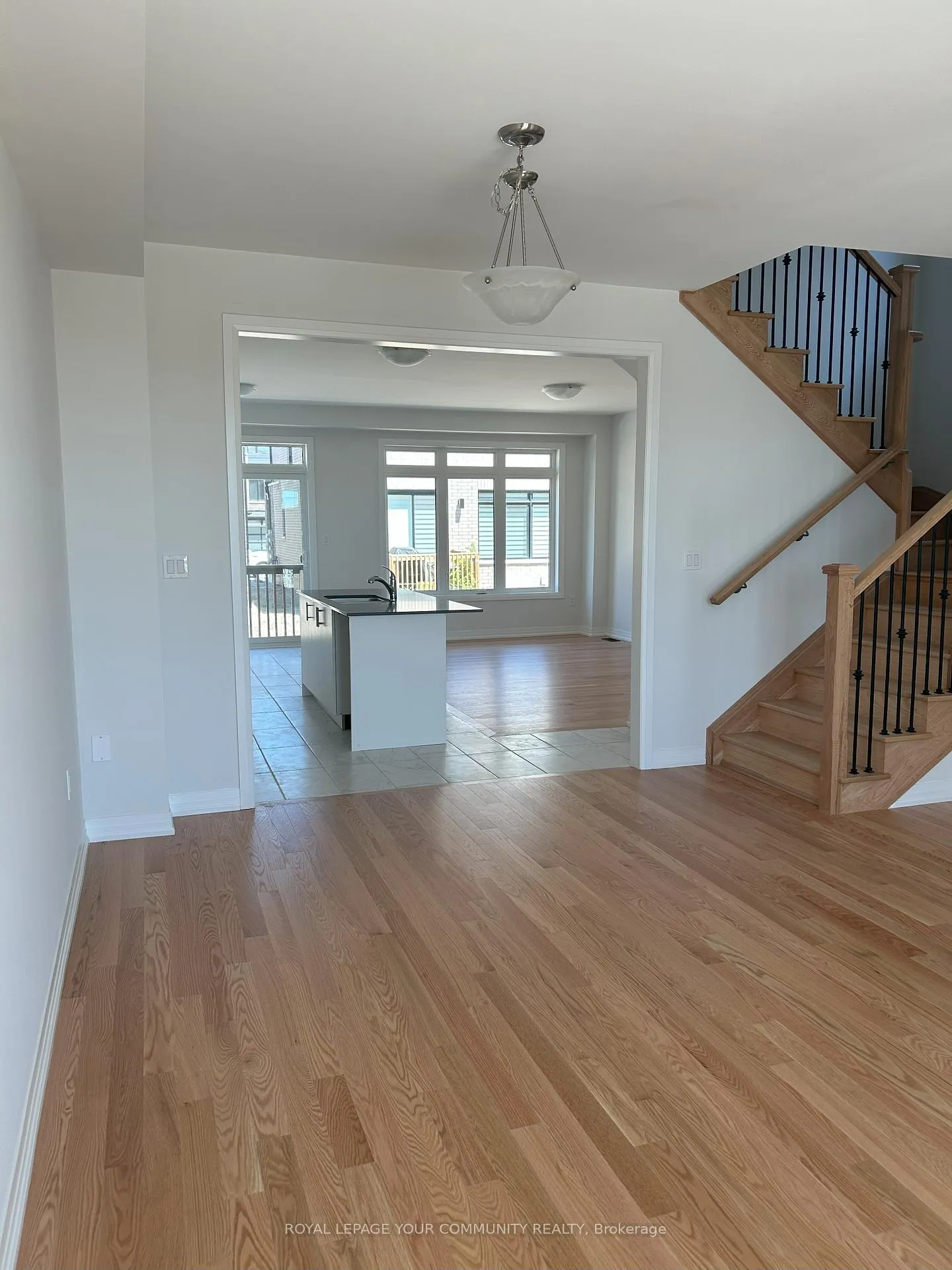 Photo 5 of 1044 Valhalla Terrace, Pickering, Rural Pickering — HOMEH