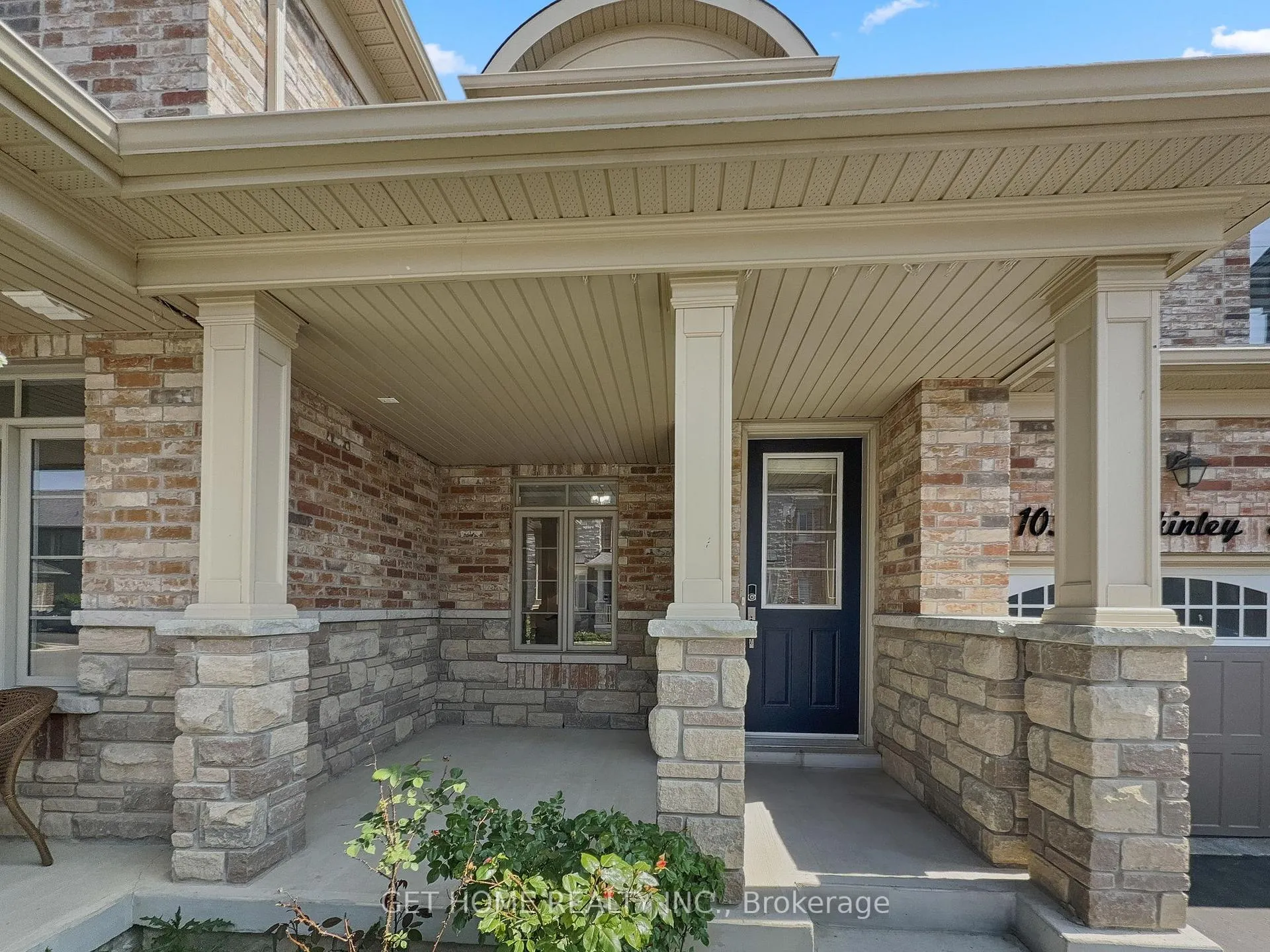 Photo 3 of 105 Larkinley Lane, Ajax, Northwest Ajax — HOMEH