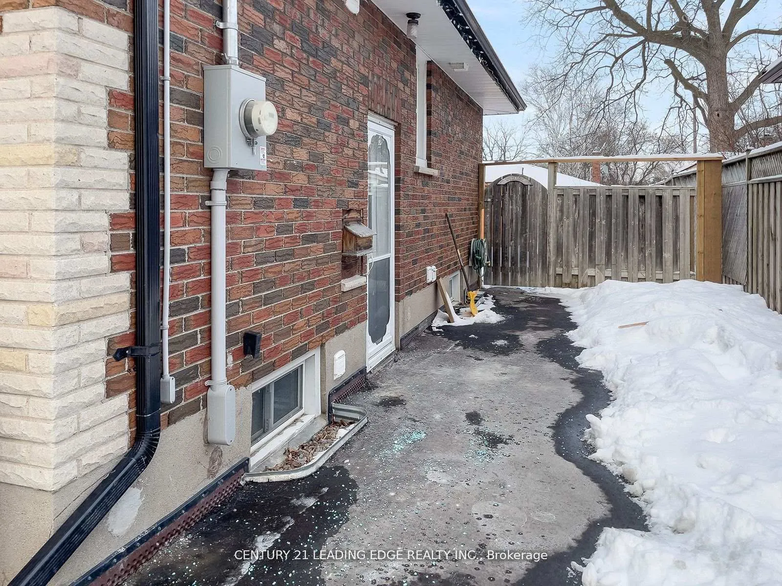 Photo 25 of Unit B, 117 Riverside Drive, Oshawa, Eastdale — HOMEH