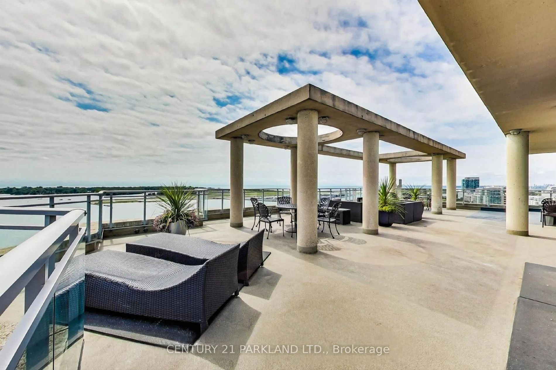 Photo 15 of Unit 718, 410 Queens Quay W, Toronto, Waterfront Communities — HOMEH