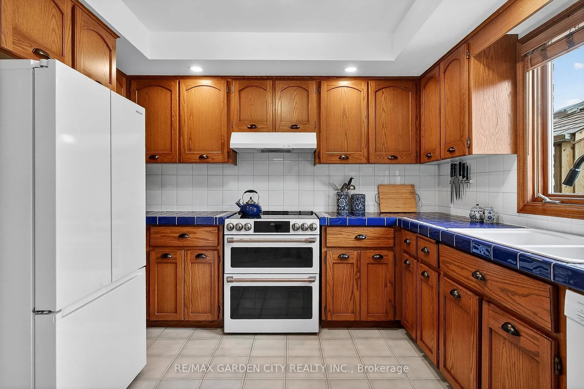 Photo 12 of 72 National Drive, Hamilton, Gershome — HOMEH