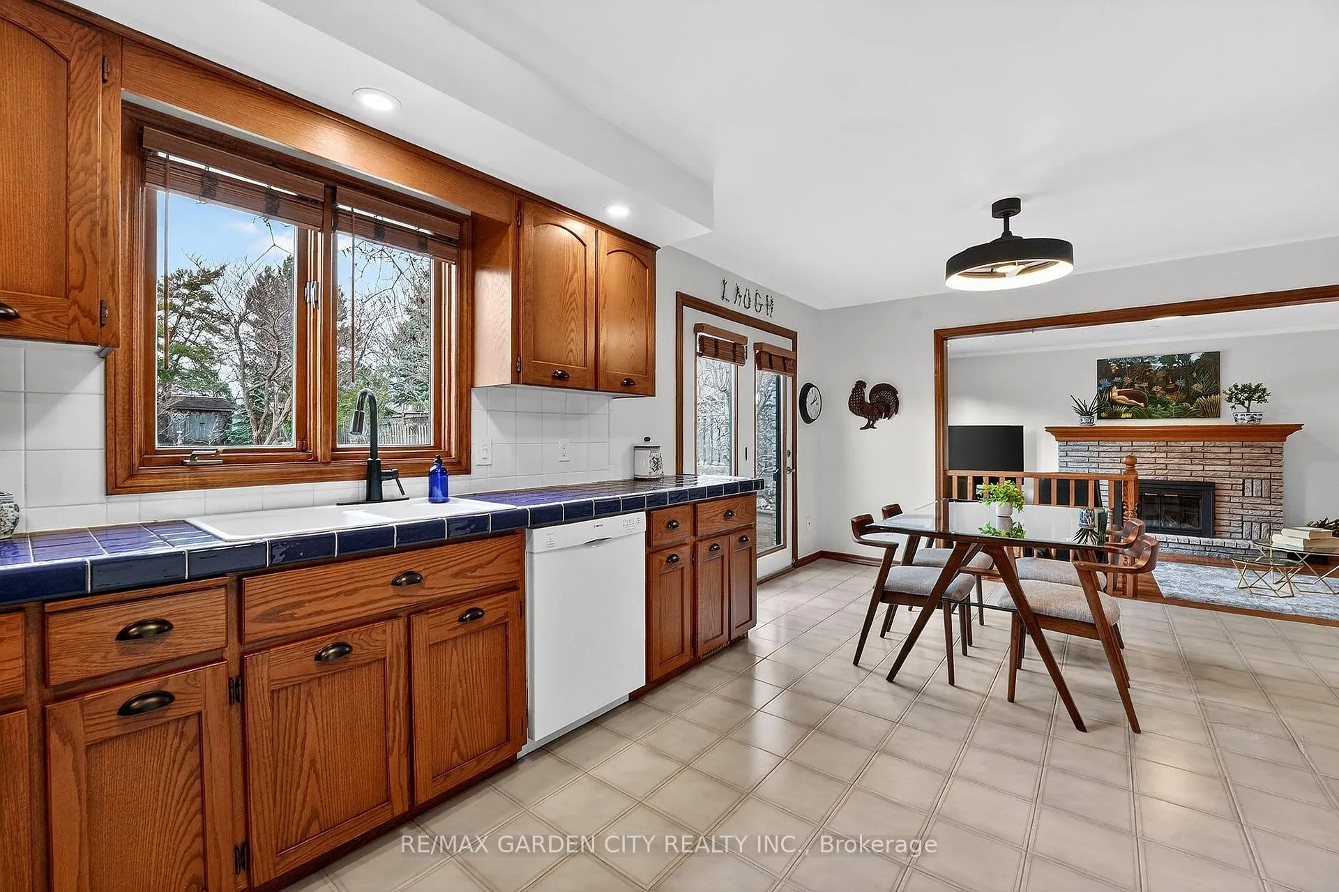 Photo 13 of 72 National Drive, Hamilton, Gershome — HOMEH