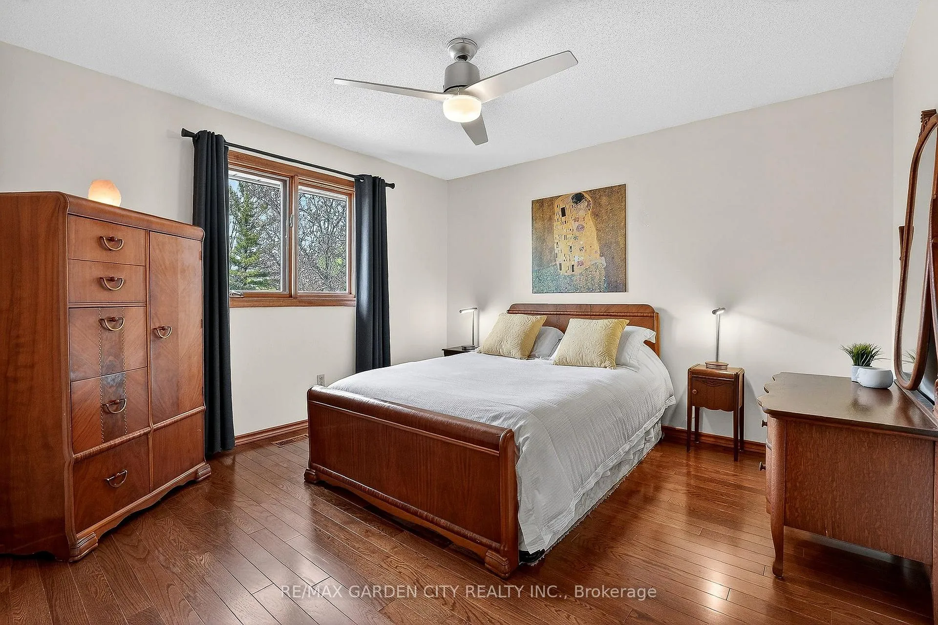 Photo 25 of 72 National Drive, Hamilton, Gershome — HOMEH