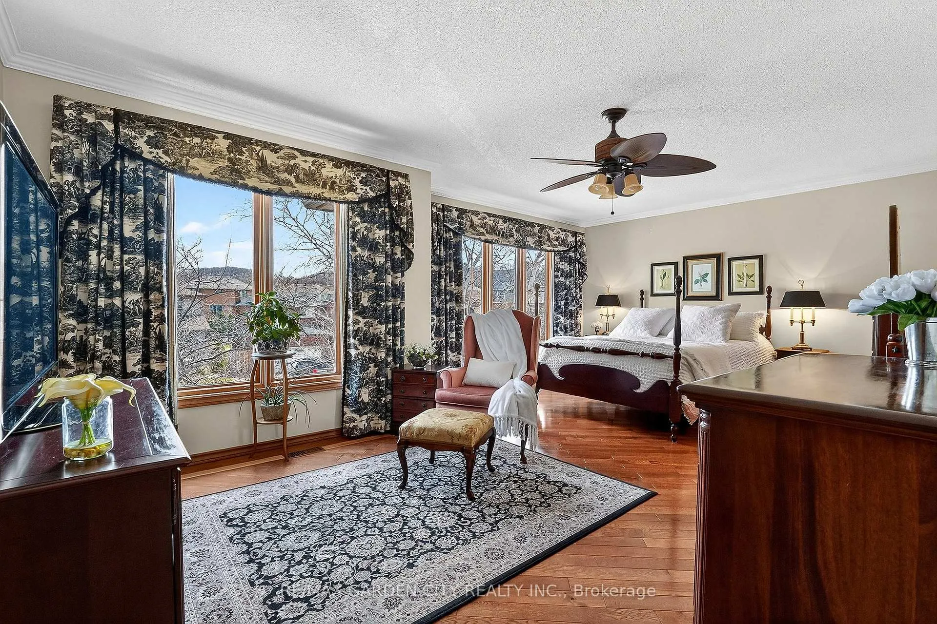 Photo 28 of 72 National Drive, Hamilton, Gershome — HOMEH
