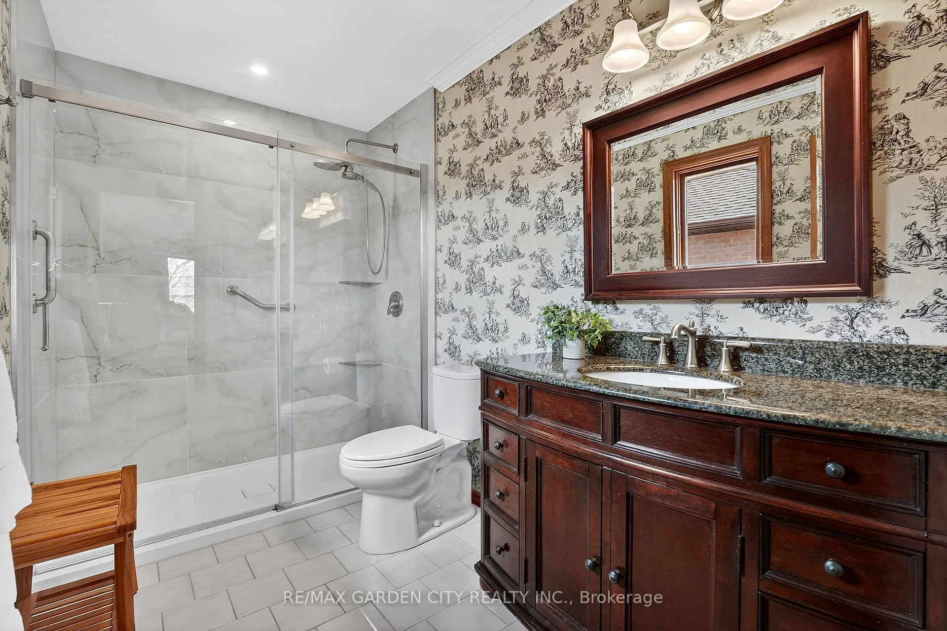 Photo 30 of 72 National Drive, Hamilton, Gershome — HOMEH
