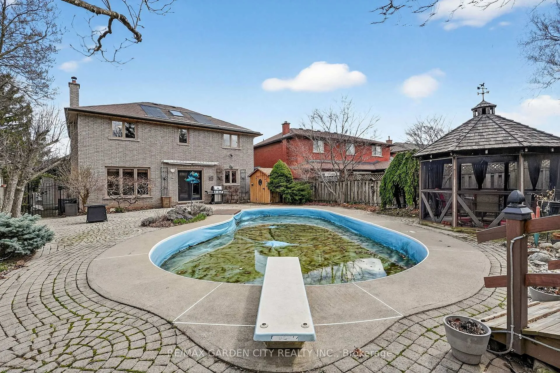 Photo 33 of 72 National Drive, Hamilton, Gershome — HOMEH
