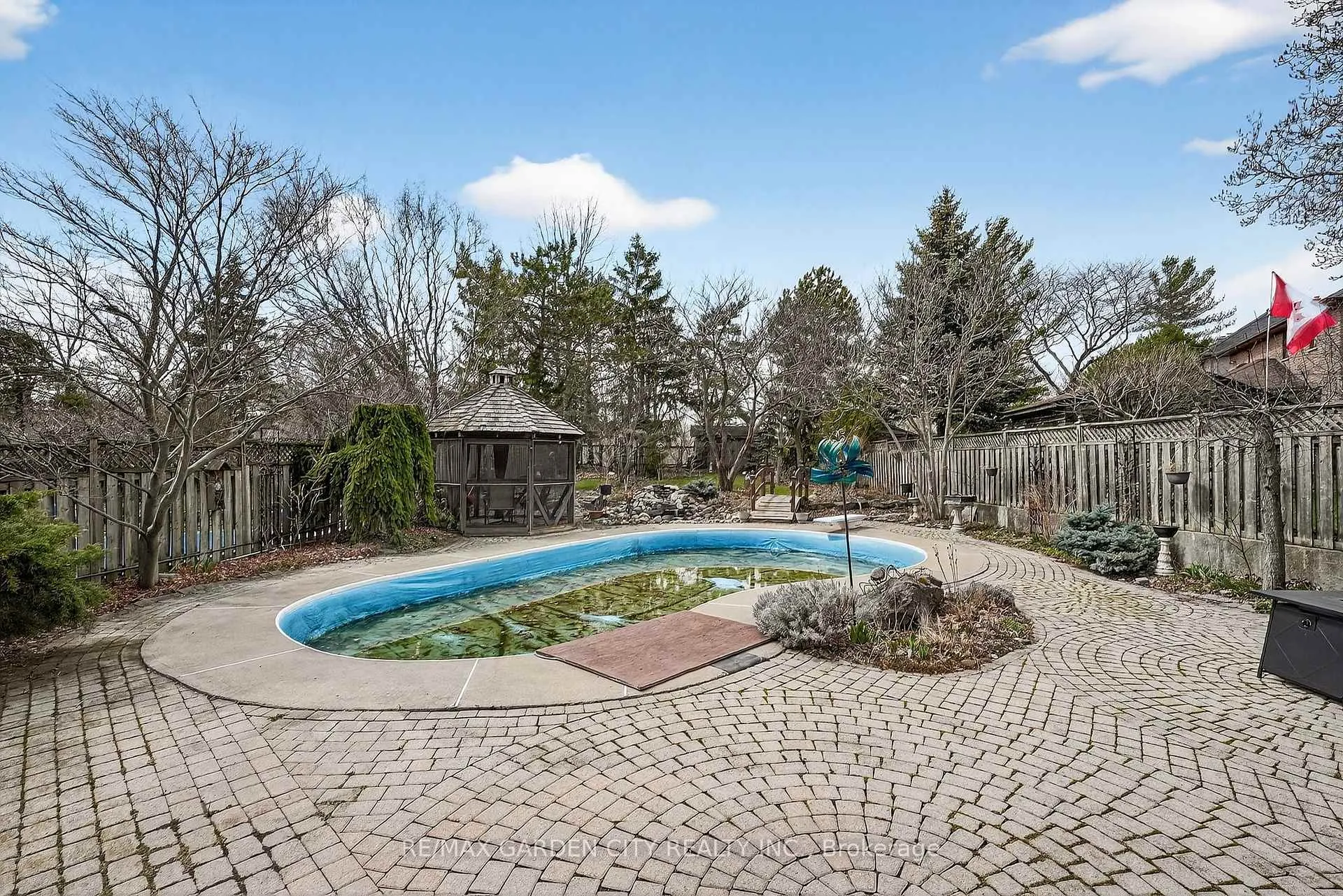 Photo 36 of 72 National Drive, Hamilton, Gershome — HOMEH