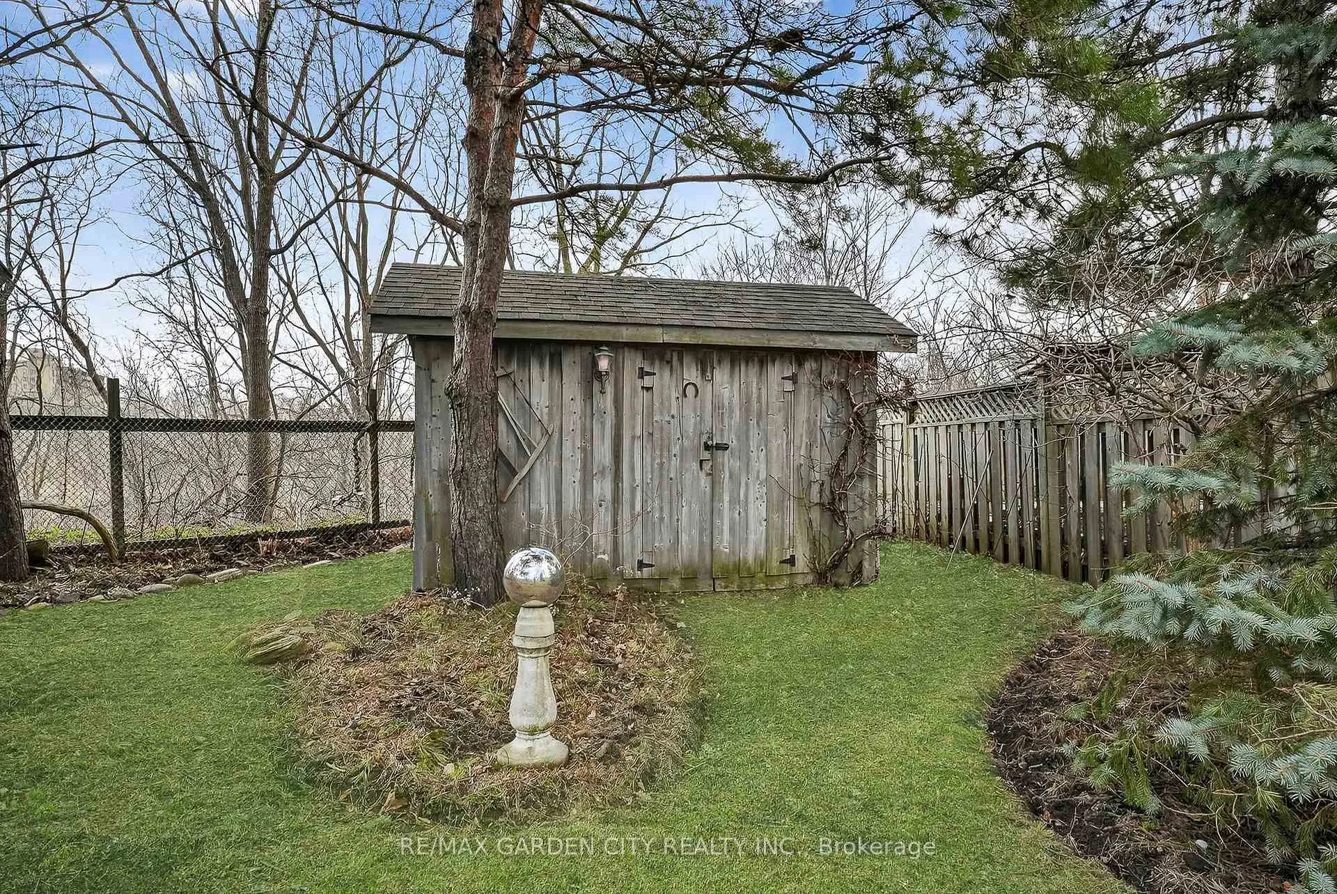 Photo 41 of 72 National Drive, Hamilton, Gershome — HOMEH