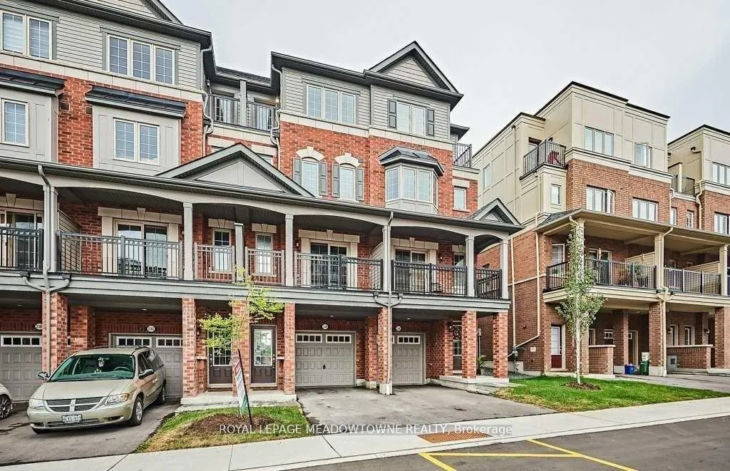 Photo 3 of 2384 Chevron Prince Path, Oshawa, Windfields — HOMEH