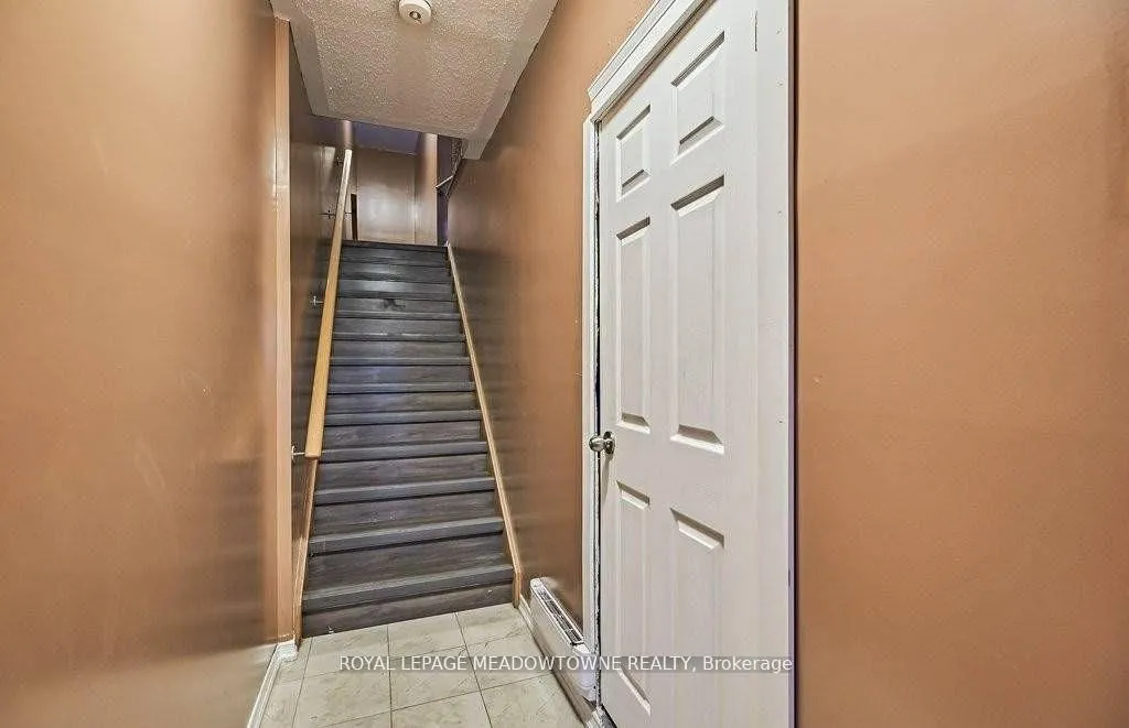 Photo 7 of 2384 Chevron Prince Path, Oshawa, Windfields — HOMEH
