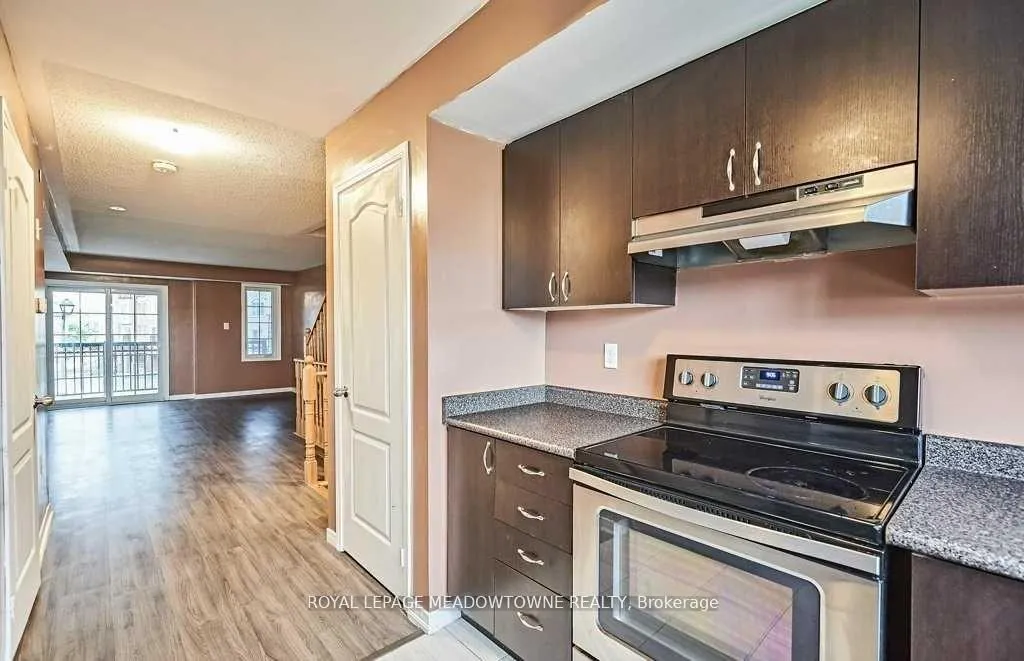 Photo 14 of 2384 Chevron Prince Path, Oshawa, Windfields — HOMEH
