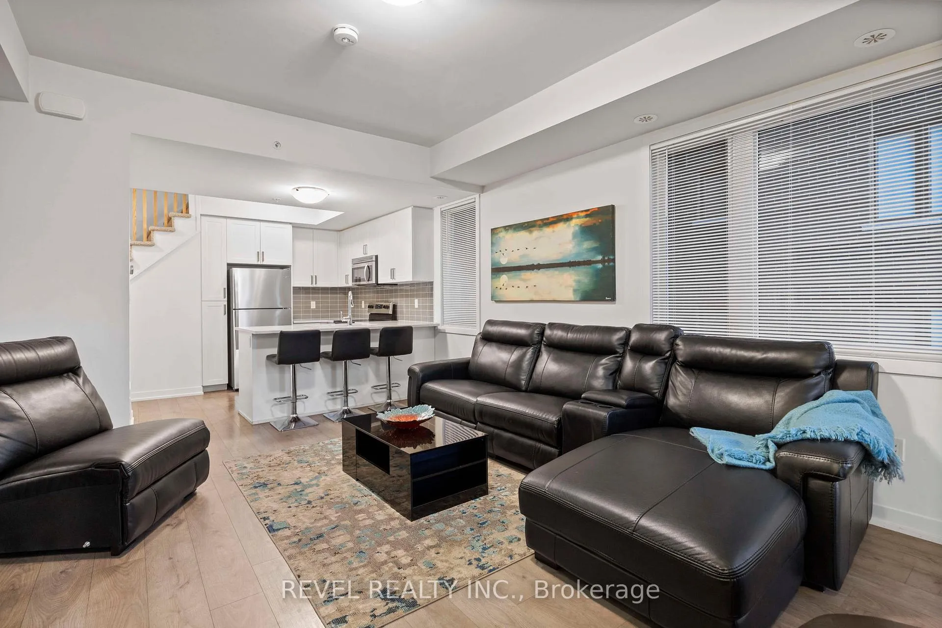 Photo 4 of Unit Unit #108, 1555 Kingston Road, Pickering, Town Centre — HOMEH