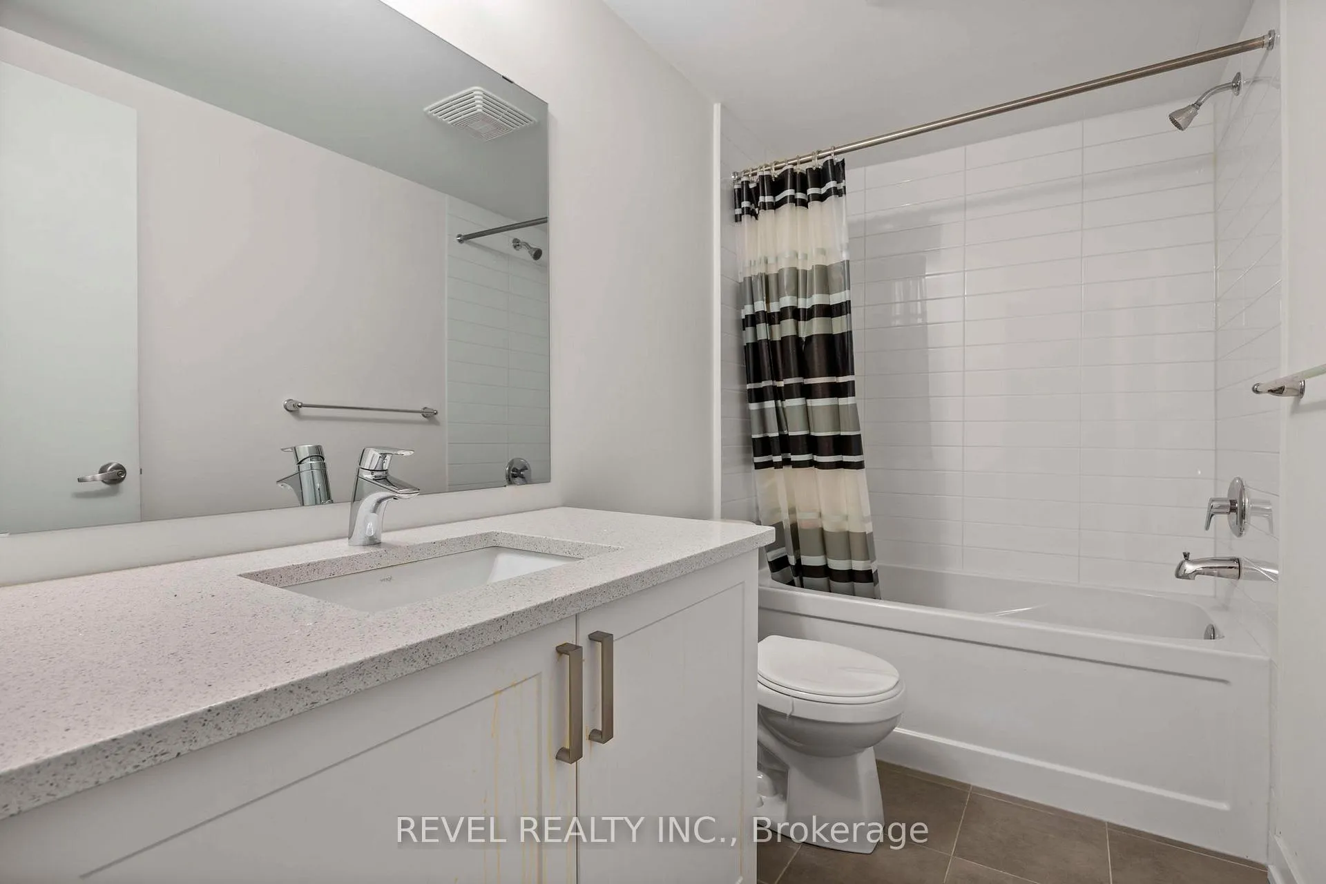 Photo 15 of Unit Unit #108, 1555 Kingston Road, Pickering, Town Centre — HOMEH