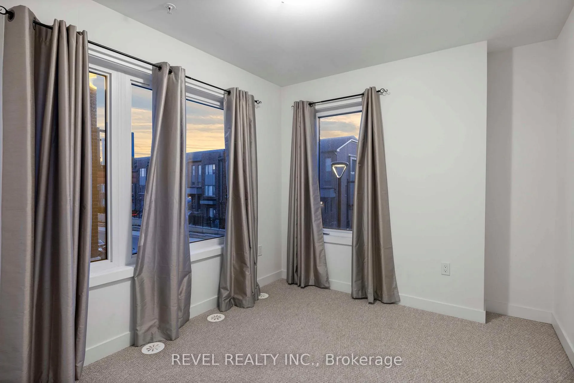 Photo 16 of Unit Unit #108, 1555 Kingston Road, Pickering, Town Centre — HOMEH